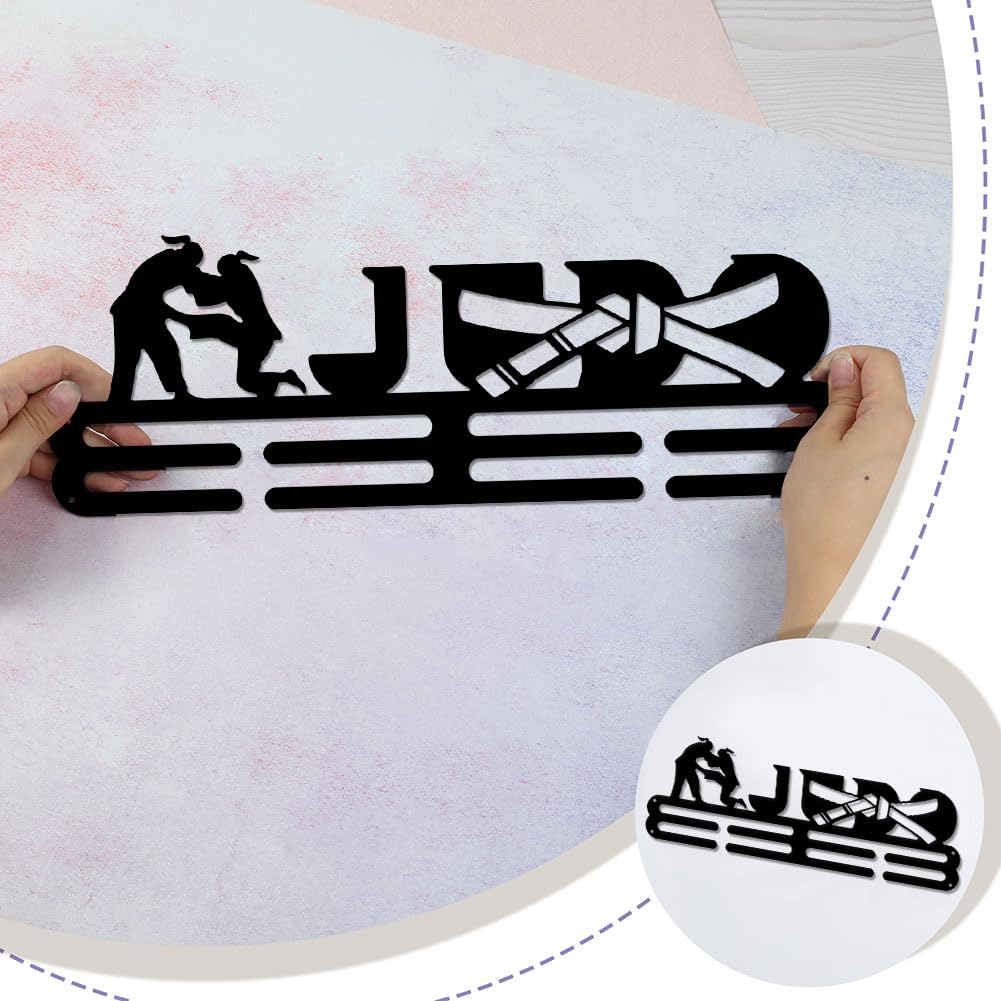 SUPERDANT Espositore per Medaglie da Judo Porta Medaglie Espositore Porta Medaglie Telaio per Judo da Donna Robusto Metallo in Acciaio con Motivo di Movimenti di Judo 40x15cm Regalo per Atleta