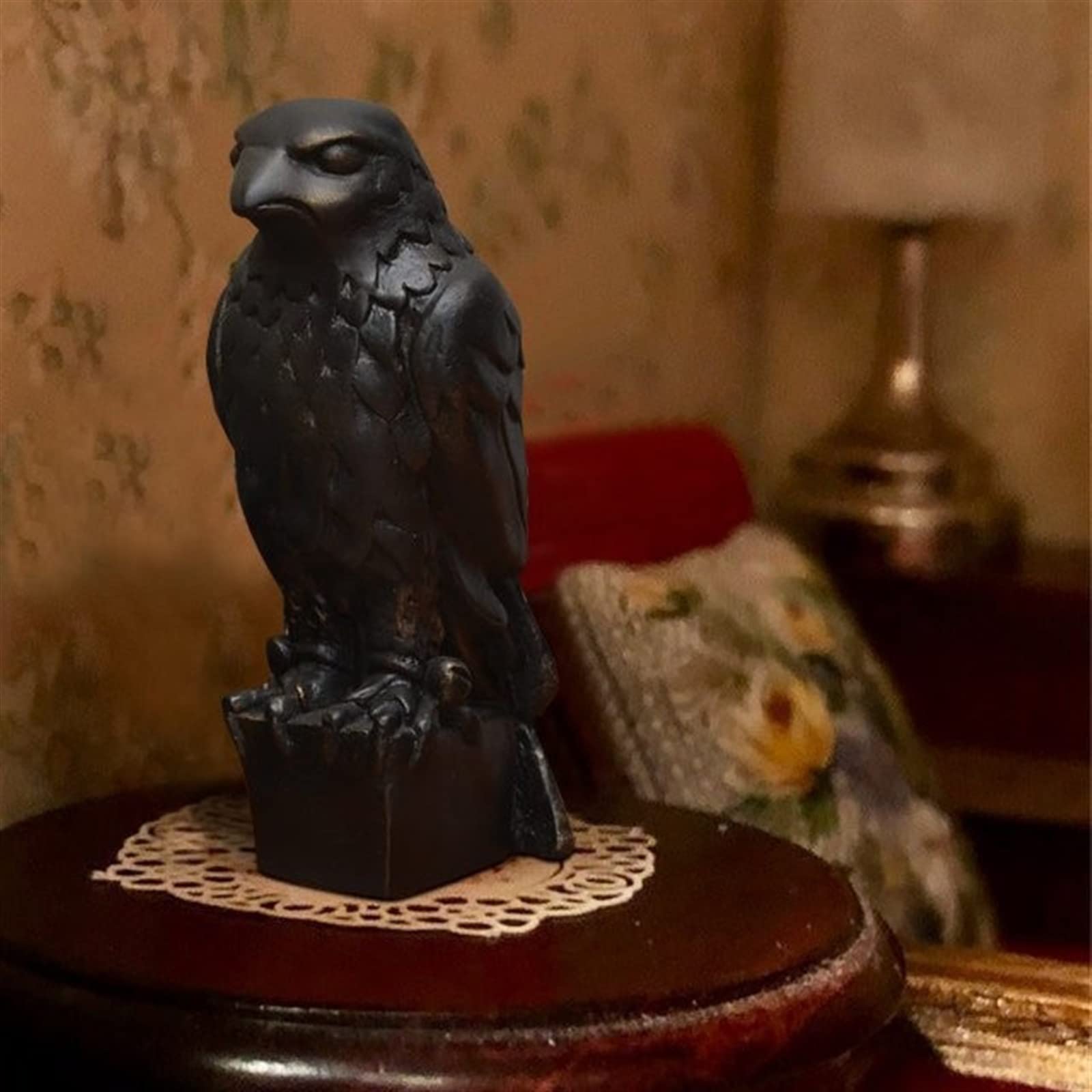 VOLGUT Maltese Falcon statue resin Eagle Sculpture Decoration Sculpture Ornament Collectible Figurine Craft Ornament for Home Office Desktop Decorations