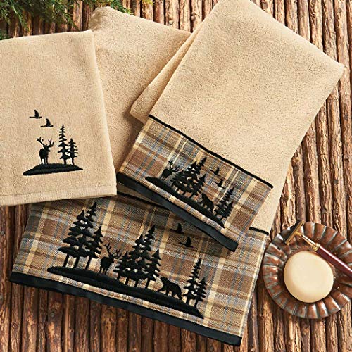 BLACK FOREST DECOR Wildlife Timberland Bath Towel