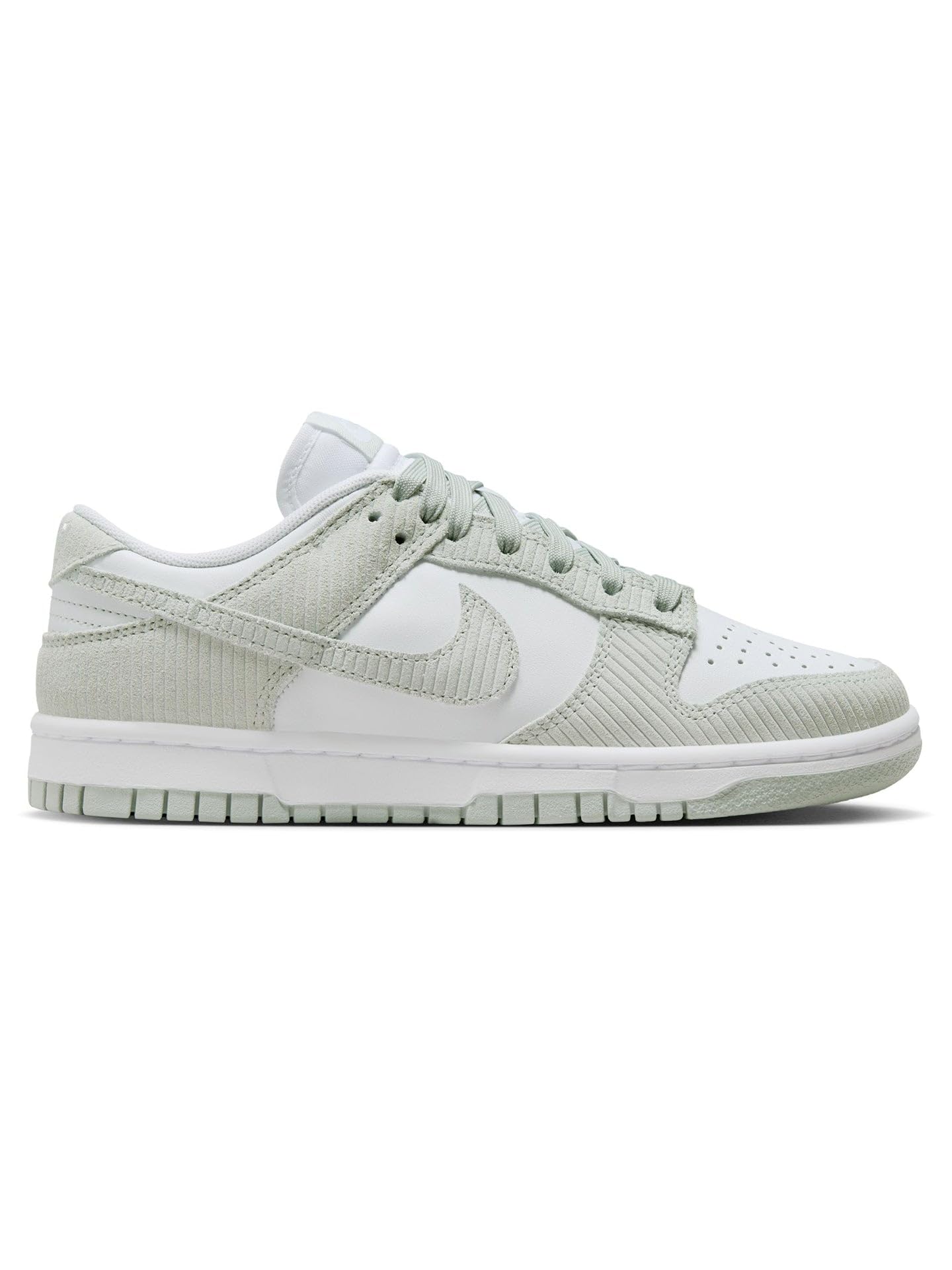 Nike Women's W Dunk Low Basketball Shoes