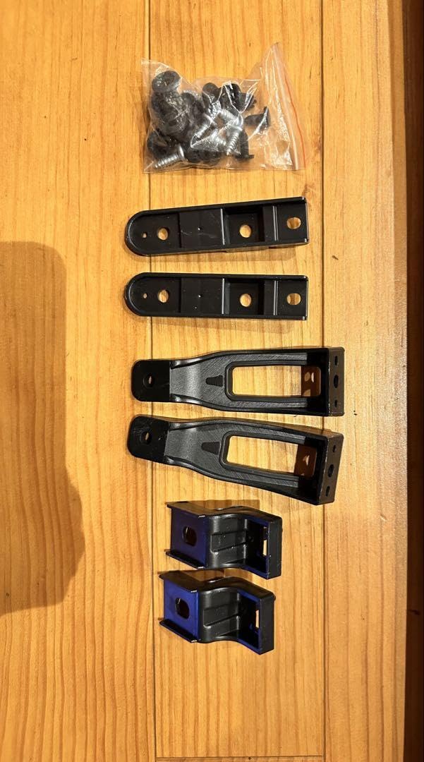 ジムニー JB64W JB/JC74W フロントグリル筆記体アイボリーエンブレム ジムニー JB64W JB/JC74W フロントグリル 筆記体ホワイト