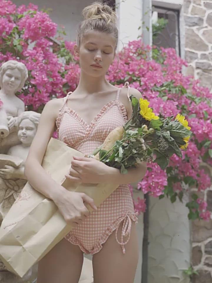 Vintage Style Backless Tie Side One Piece Swimsuit2