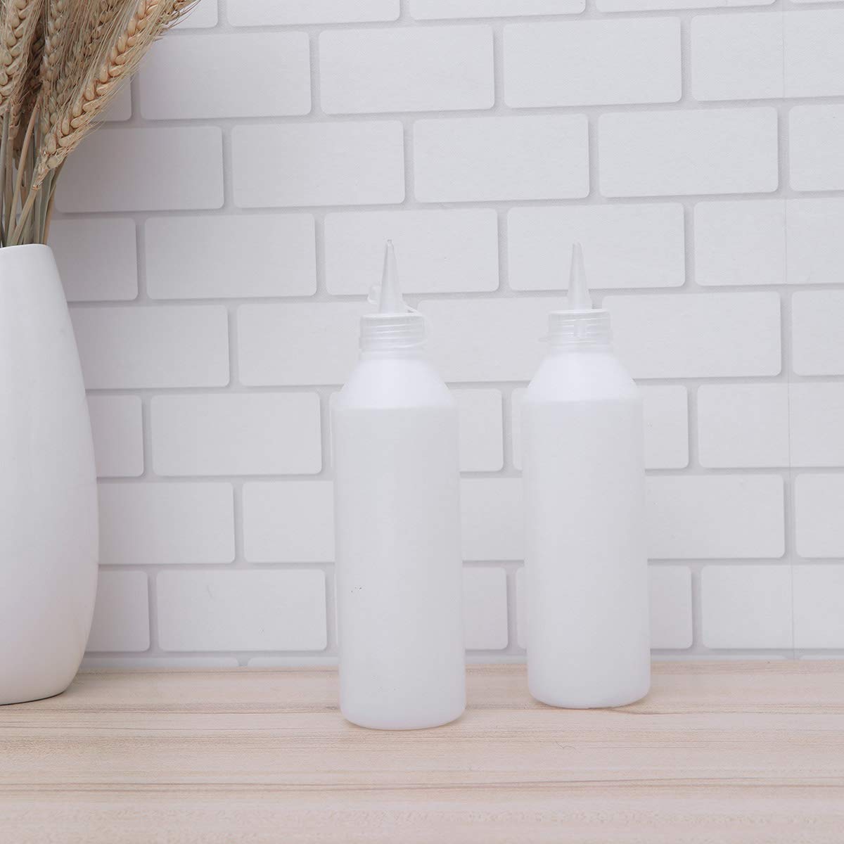 Yardwe Bottiglie di compressione plastica 2PCS 500ml con tappi a prova di perdite Dispenser ideale per colla liquida (bianco)