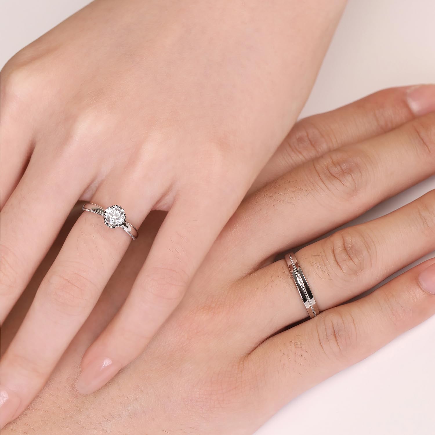 Meissa Alianzas de Pareja Ajustables Plata de Ley 925 Anillo para Ella con Piedra Zirconia 0,44ct & 2,3mm + Él 3,5mm Regalo Boda Compromiso San Valentín Tallas 10-18 & 14-22 (Juego de dos anillos)
