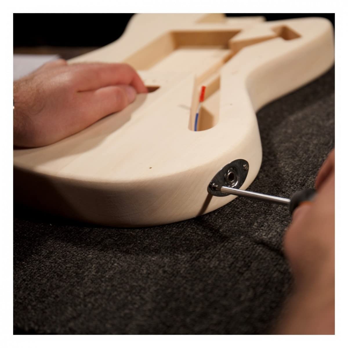 Gear4music Kit fai da te per chitarra elettrica Jazz - Livello intermedio
