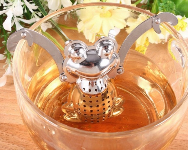 Fred Tea Frog Set Di 2 Infusori Per Tè A Forma Di Rana - Filtro In Acciaio Inox Con Vassoio, 6x6x2.5cm