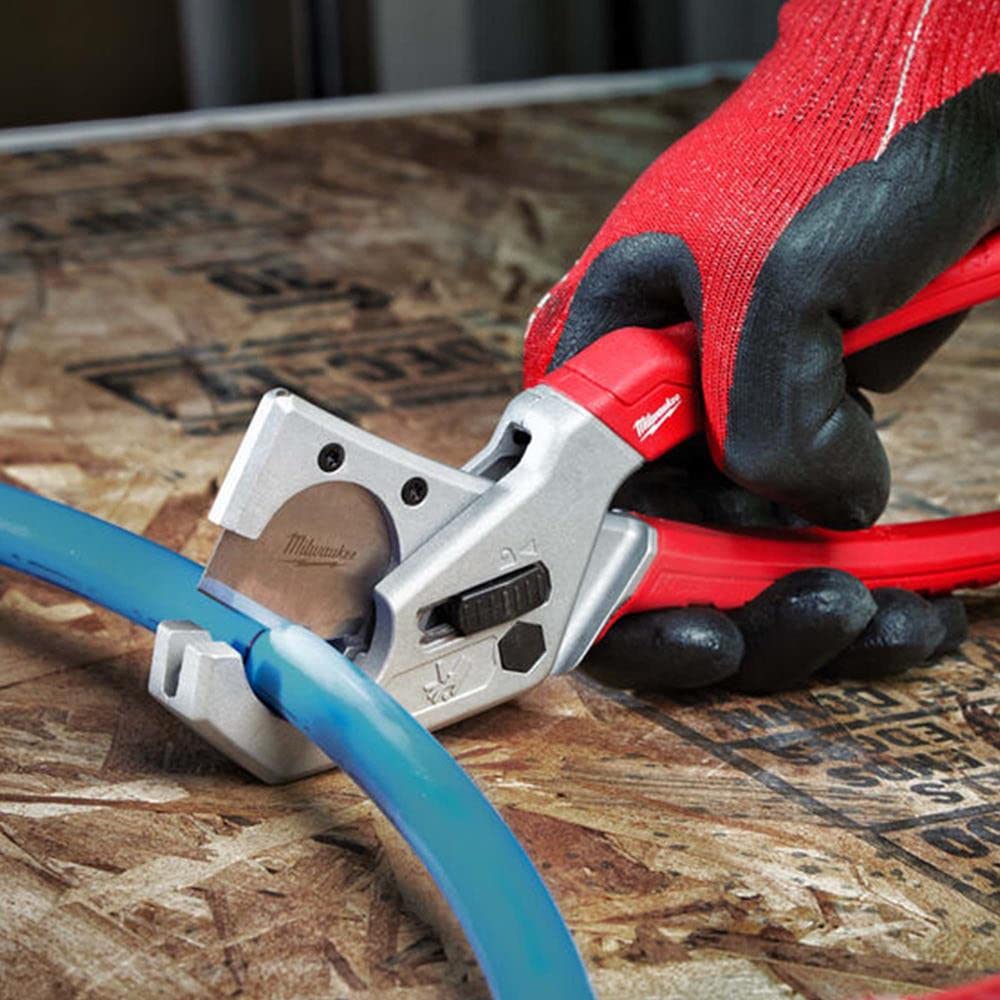 Milwaukee Plastic Cutter, Red - Image 3