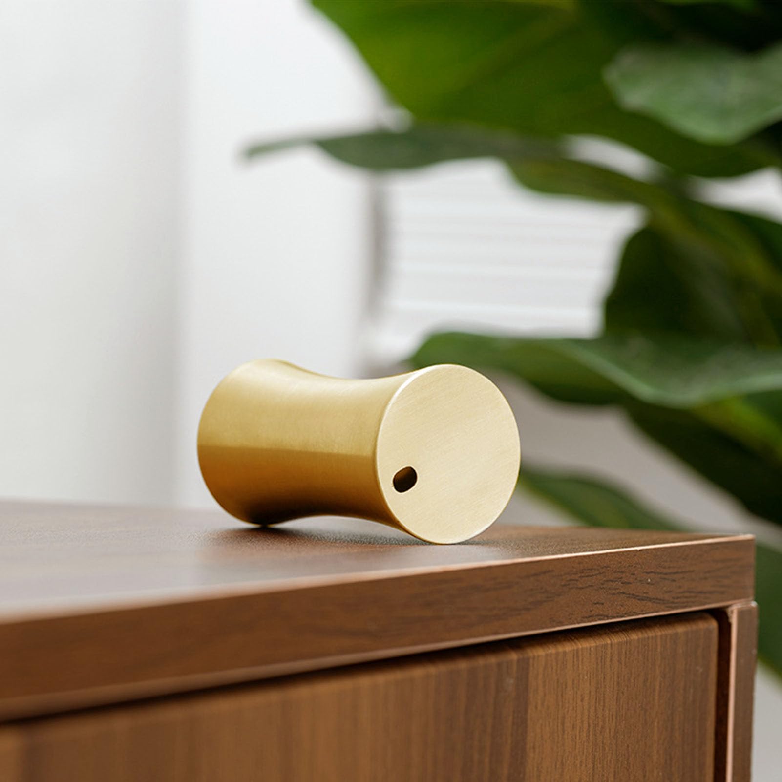 Portable Toothpick Holder, 304 Stainless Steel Tooth Picks Dispenser Decorative, Versatile Toothpick Container for Home Hotel Dining Room Restaurant Travel