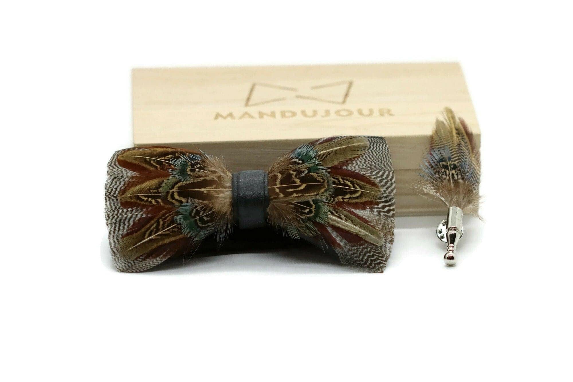 Chicago Feather Bow Tie & Lapel Pin Set - Golden Majesty