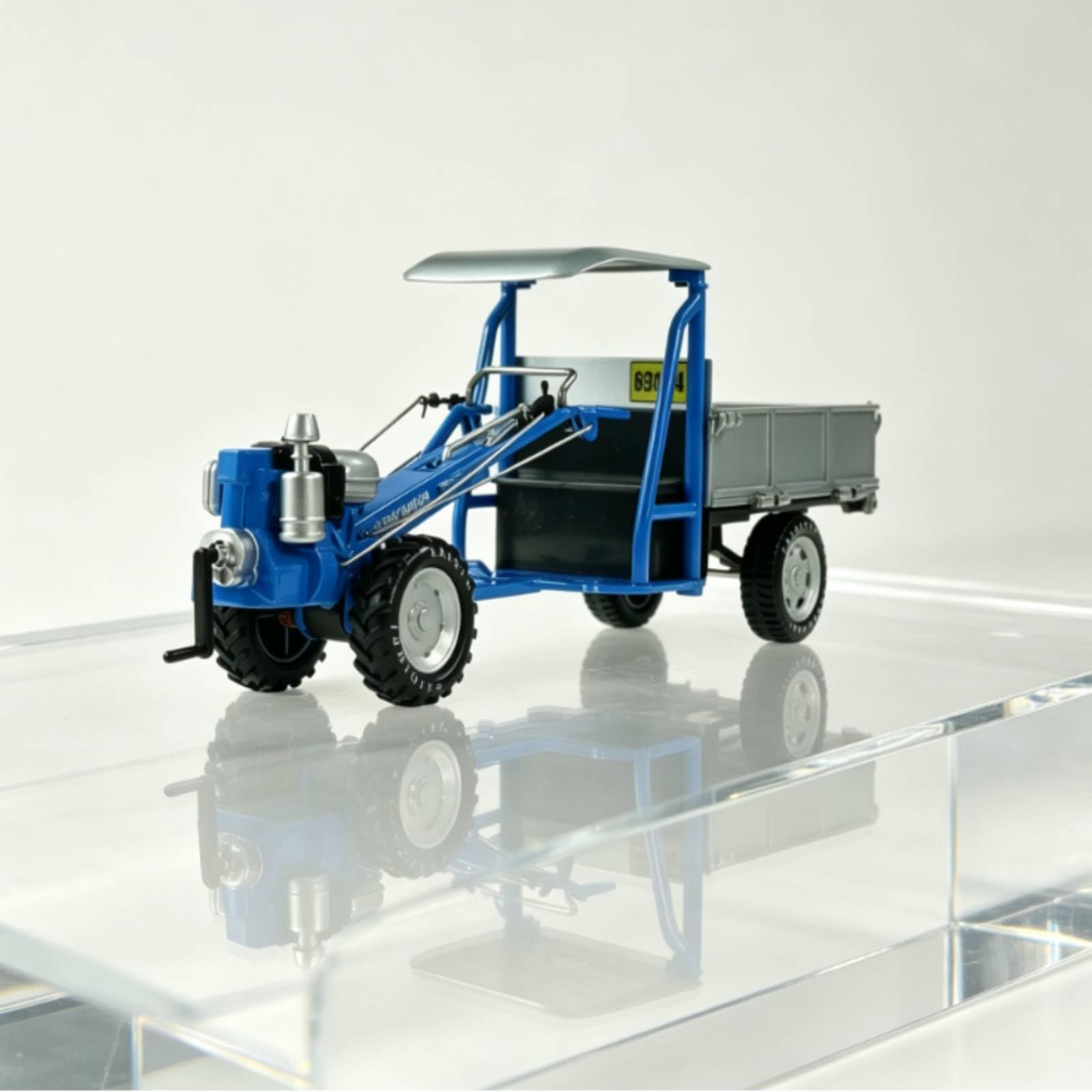 Jiuvaso Trattore Giocattolo Modello 1 16 con Rimorchio Apribile Veicolo Agricolo Macchinina Mezzo da Fattoria Lega di Zinco E Plastica Movimento Adatto per Gioco Creativo Scrivania Collezione, Rosso