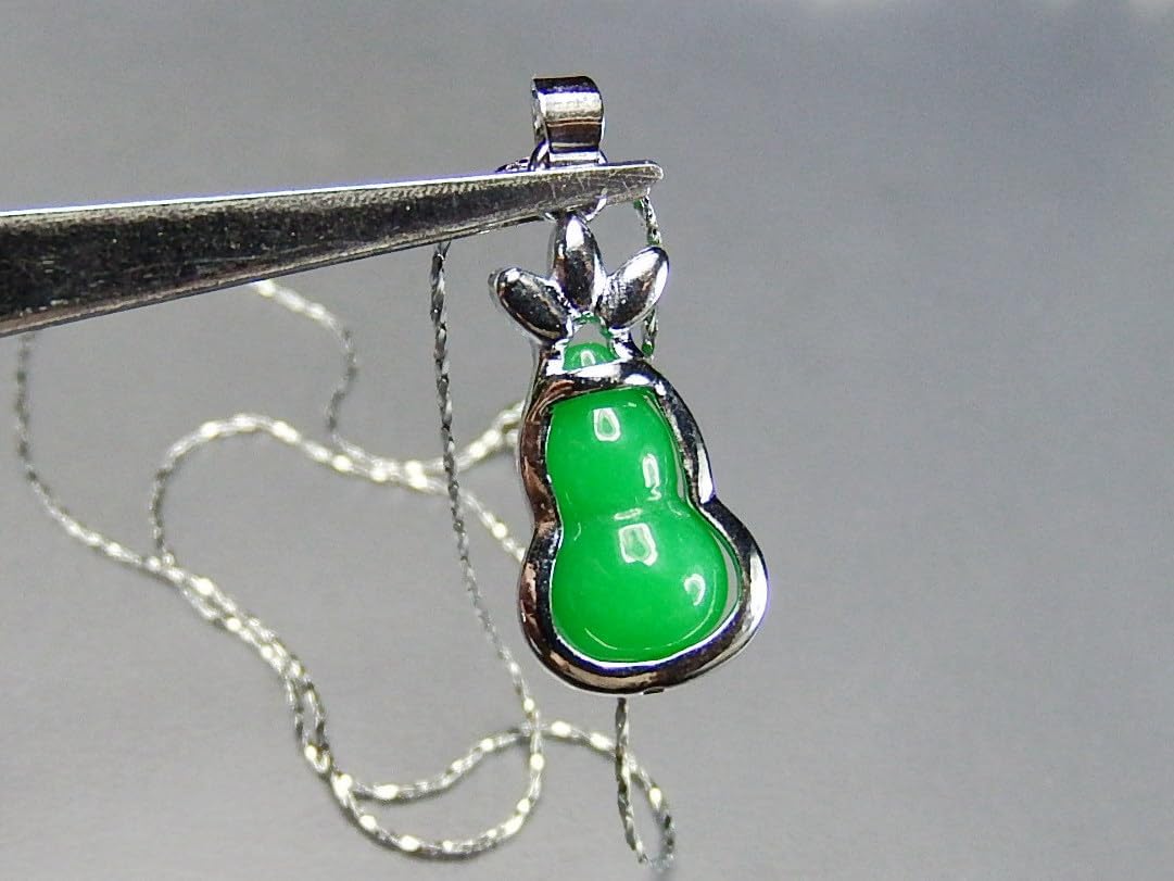 翡翠 ハート型ペンダント 赤緑ビーズ付き ハート型ペンダントトップ