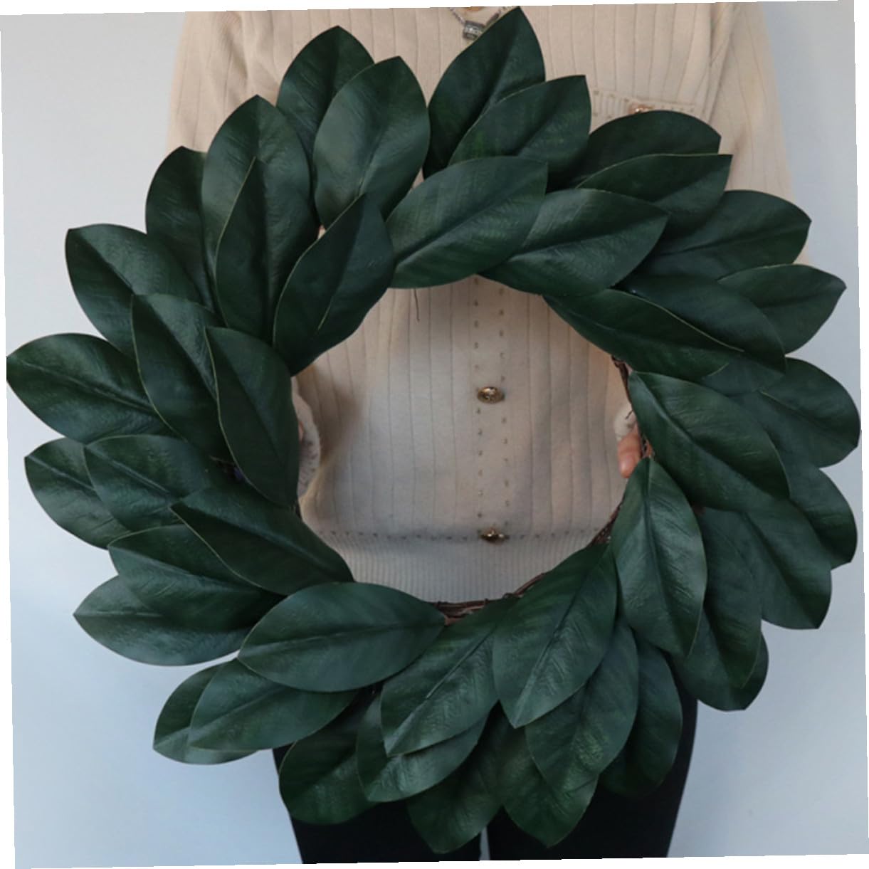 Levemolo Realistischer Magnolienkranz aus Kunststoff und Rattan Handgefertigter Türkranz für Wanddekoration und Festliche Atmosphäre im Frühling und Sommer