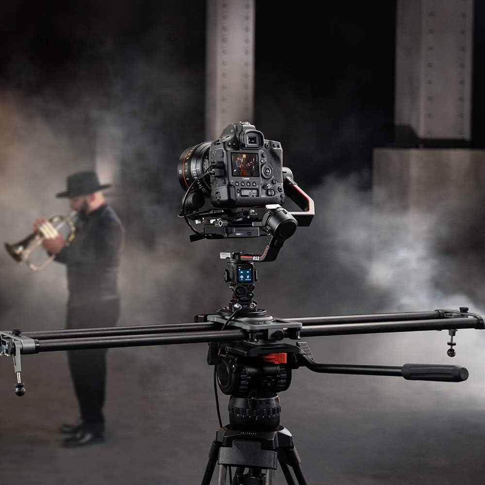 DJI RS 2 Pro Combo - Stabilizzatore Gimbal a 3 Assi per DSLR e Fotocamera Mirrorless, Nikon Sony Panasonic Canon Fujifilm, Ronin S, 4,5 kg di Carico, Focus Motor, Trasmettitore di Immagini - Nero