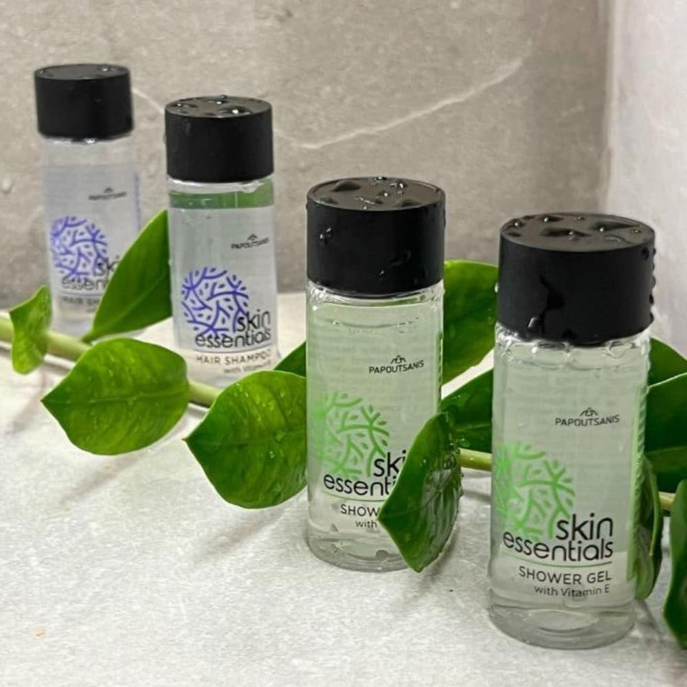 Set Cortesia Hotel e B&B "Skin Essentials" - Kit Benvenuto Ospiti con Shampoo, Bagnoschiuma e Sapone - Linea Cortesia Bagno Monodose Elegante per Case Vacanze, Airbnb e Alberghi (400)