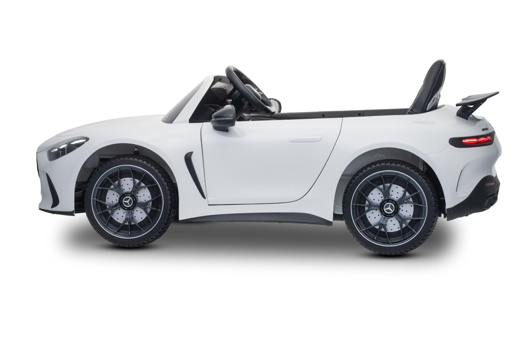 Elektryczny samochód dziecięcy Mercedes GT63 AMG 24 V z napędem 4 x 4, biały, dwumiejscowe, regulowane siedzenie kierowcy, miękkie koła EVA, pilot zdalnego sterowania 2,4 GHz, USB/Bluetooth, silniki