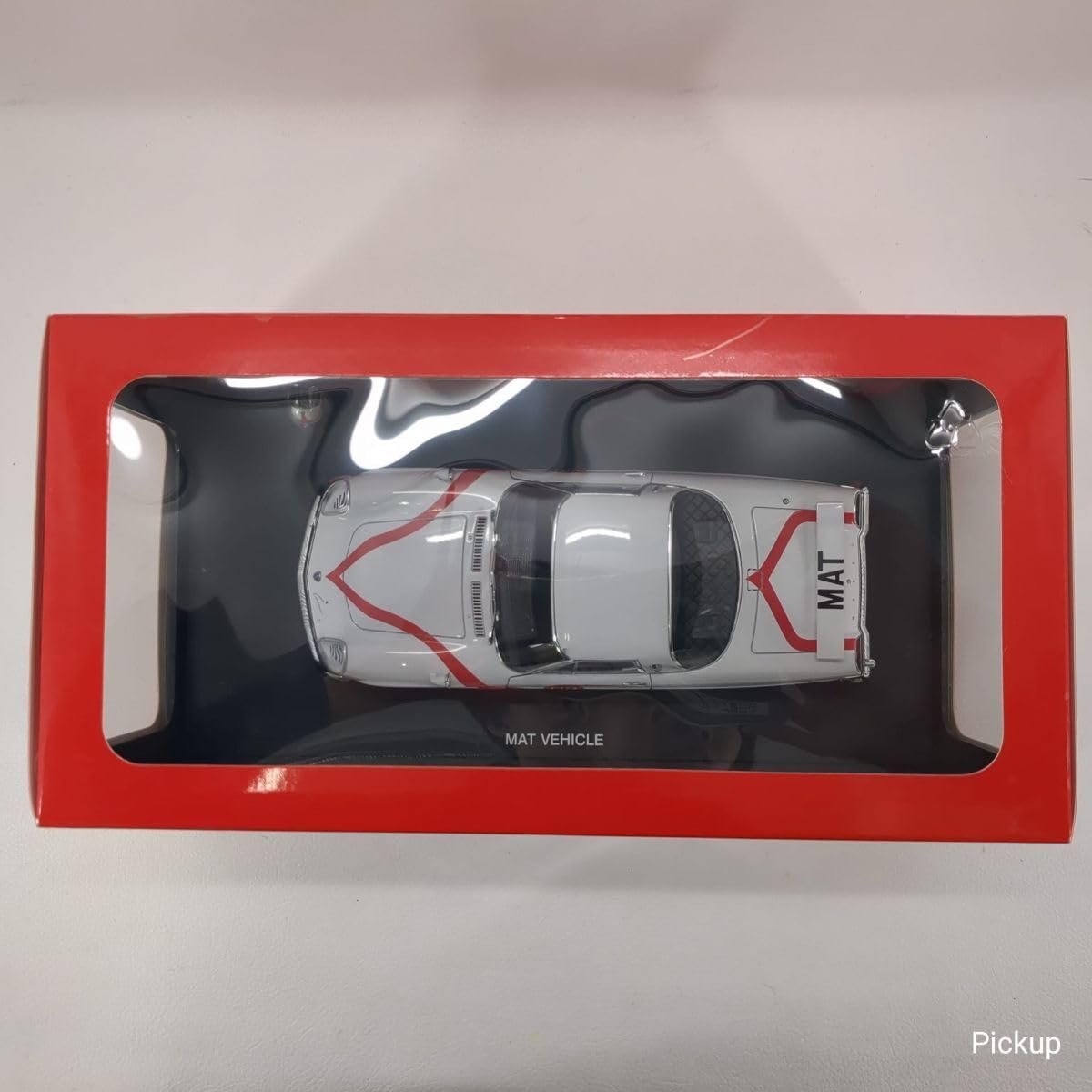 オートアート 1/18 ウルトラマン MAT車両 モデルカー　模型 AUTOart 1/18 帰ってきたウルトラマン 「マット ビハイクル