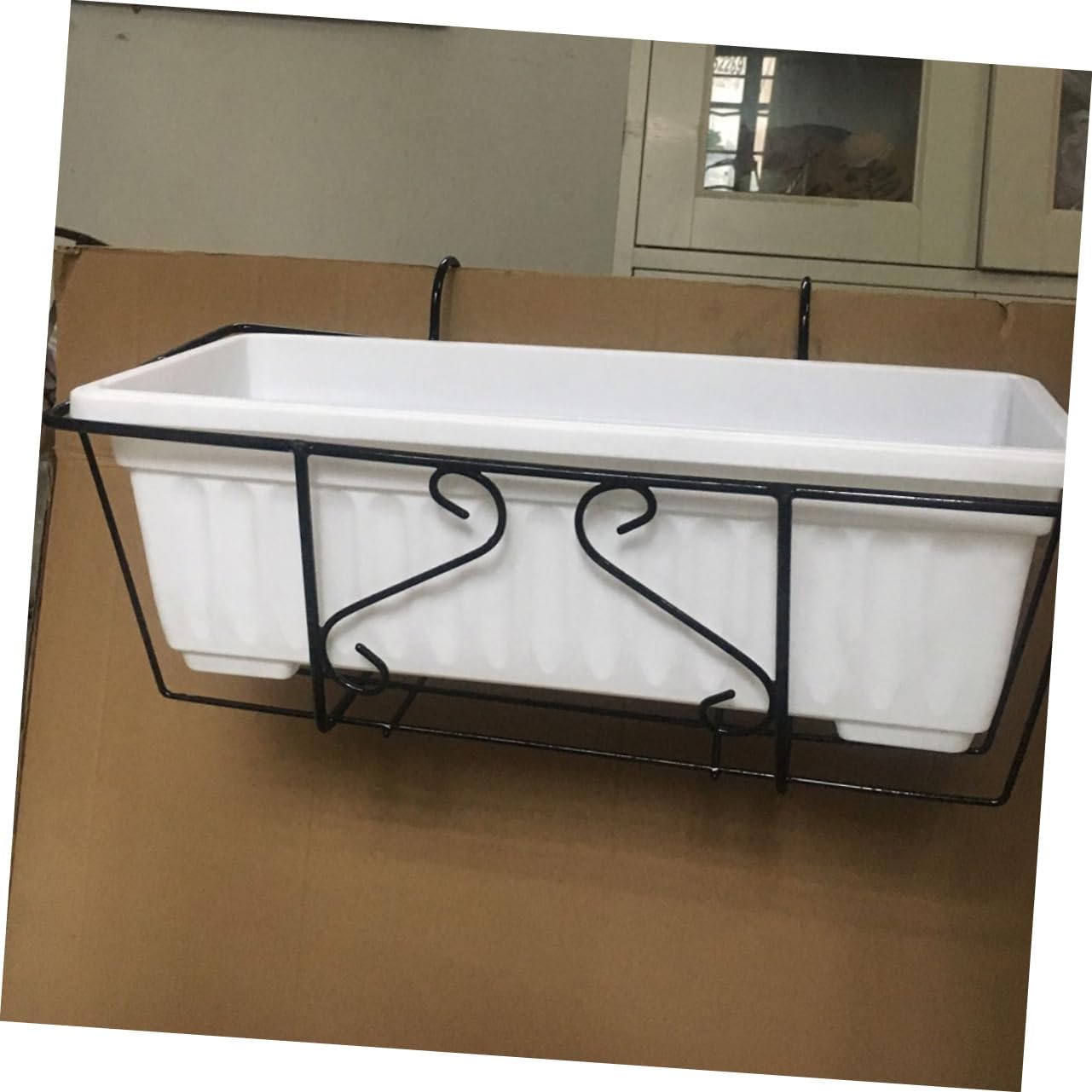VICASKY 2pcs Hanging Planter Rack Outdoor Flower Pot Holder for Railing Stylish Display Stand for Garden and Balcony Easy to Install and Use Design