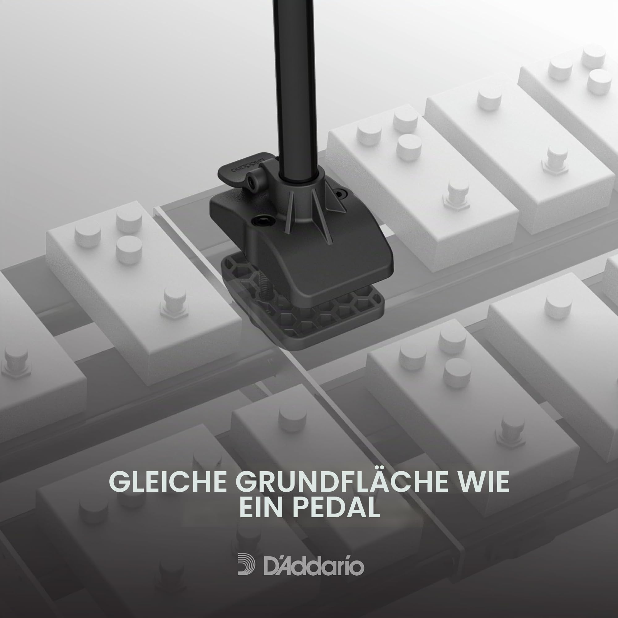 D'Addario XPND Pedalboard Mikrofonständer – Zubehör für Gitarren-Pedalboards – Geeignet für XPND 2 und die meisten zweireihigen Pedalboards mit Schienensystem
