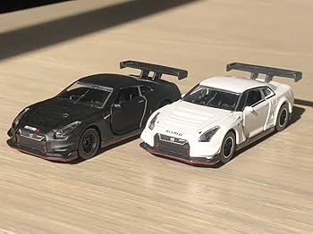 MINI GT 日産 R35 GTR nismo 2025 限定 2台セット Amazon | マジョレット 日産 R35 GT-R ニスモ GT3 2台セット