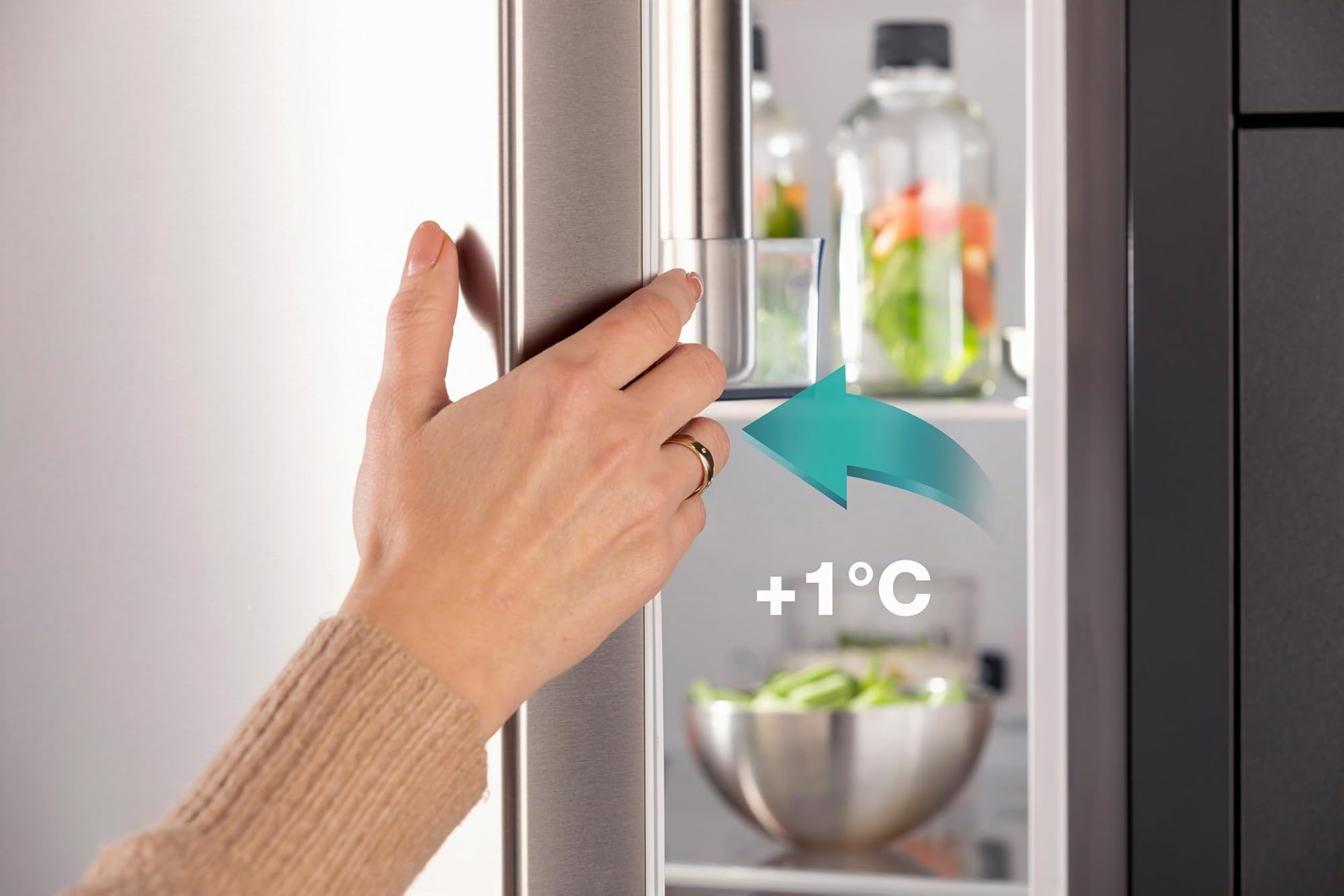 Hisense RM469N4ACD Kühl-Gefrierkombination, Freistehend, EEK D, 36dB, Total NoFrost, 368 Liter, Smart Fresh, CrispZone Smart Humidity, Convert ZeroZone, HxBxT: 200x60x66, 3 cm