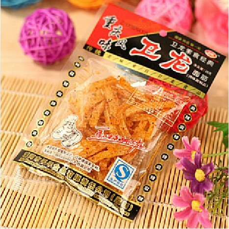 Domilove® Chinese Special Spicy Snack Food: Gluten Wei Long La Tiao Pack of 20 (卫龙辣条 28g X 20 Pack)