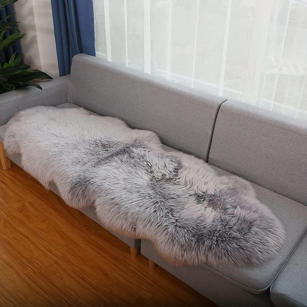 Real Sheepskin Rug Fluffy Sheepskin Throw Genuine Sheepskin Rug Sheepskin Seat Covers for Chairs Recliner Sofa Grey (70 * 200cm)
