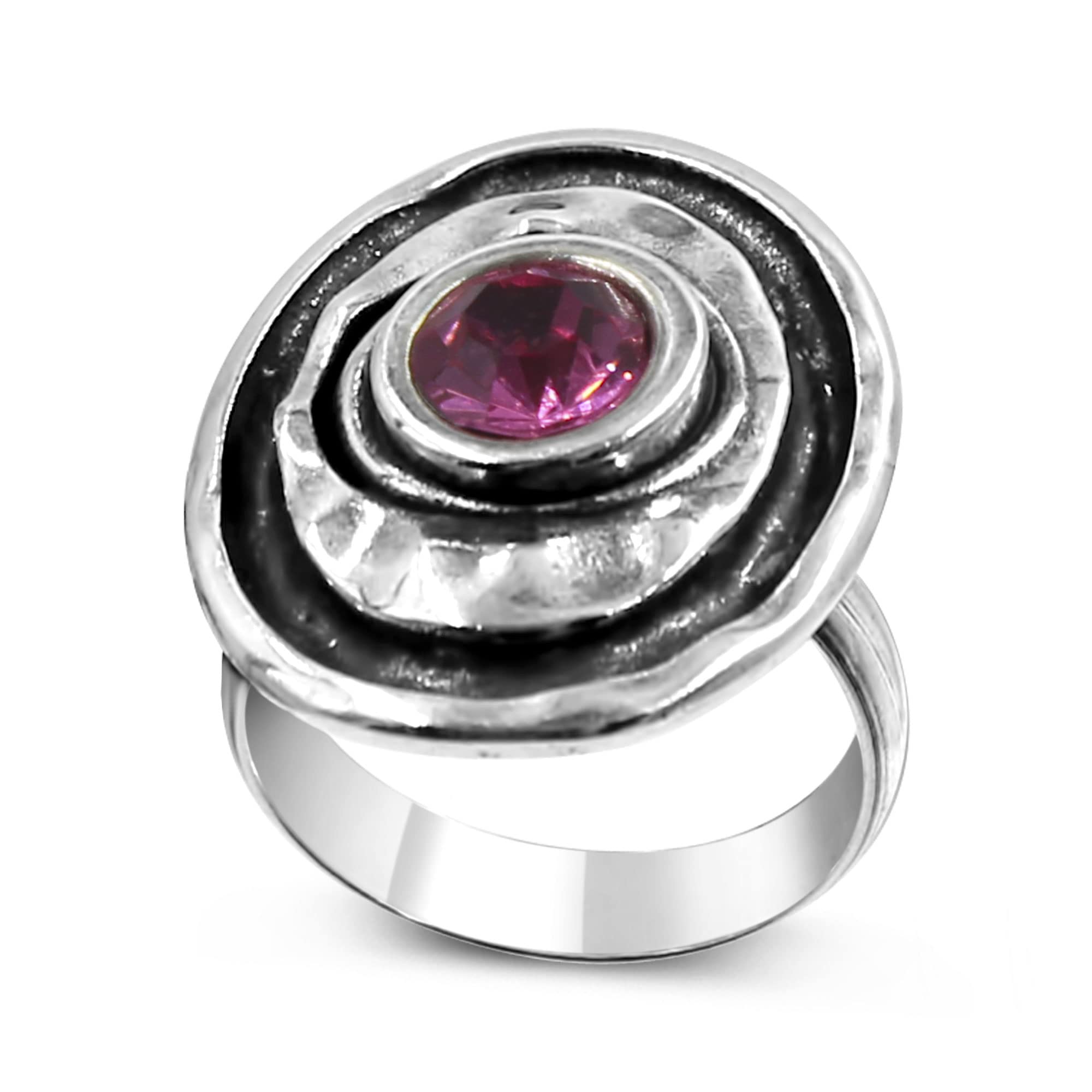 Passo Anillo mujer plata ajustable con piedra tallada en color rosa. El anillo Waena se adapta de la talla 12 a la 19 aprox. Se envía en una caja de regalo