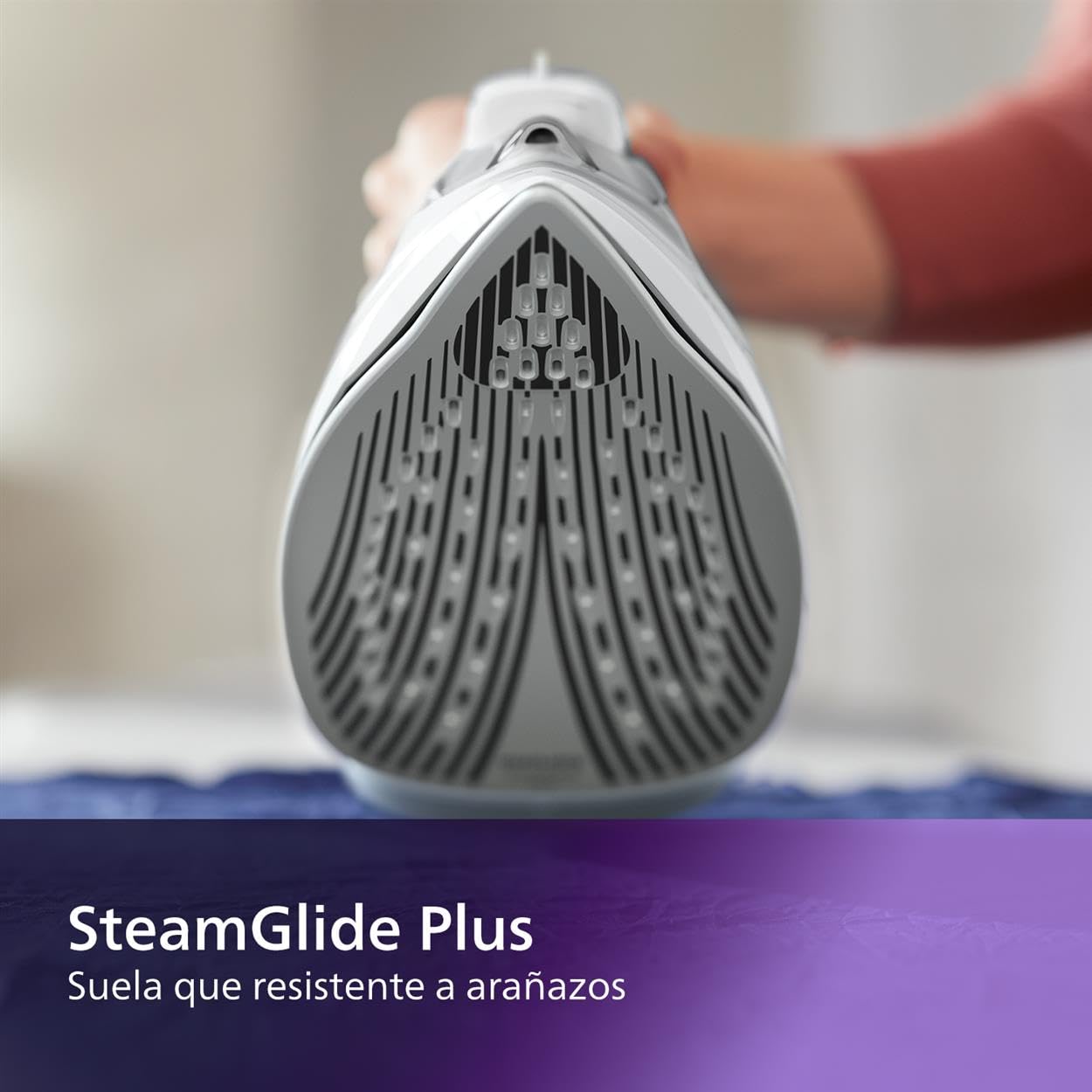 Philips 5000 Plancha de Vapor, Potencia de 2400W, depósito 320 ml, Blanco | Golpe de vapor 160g, 40g/min continuo, suela SteamGlide Plus, vapor vertical, Antigoteo, plancha compacta (DST5010/10)