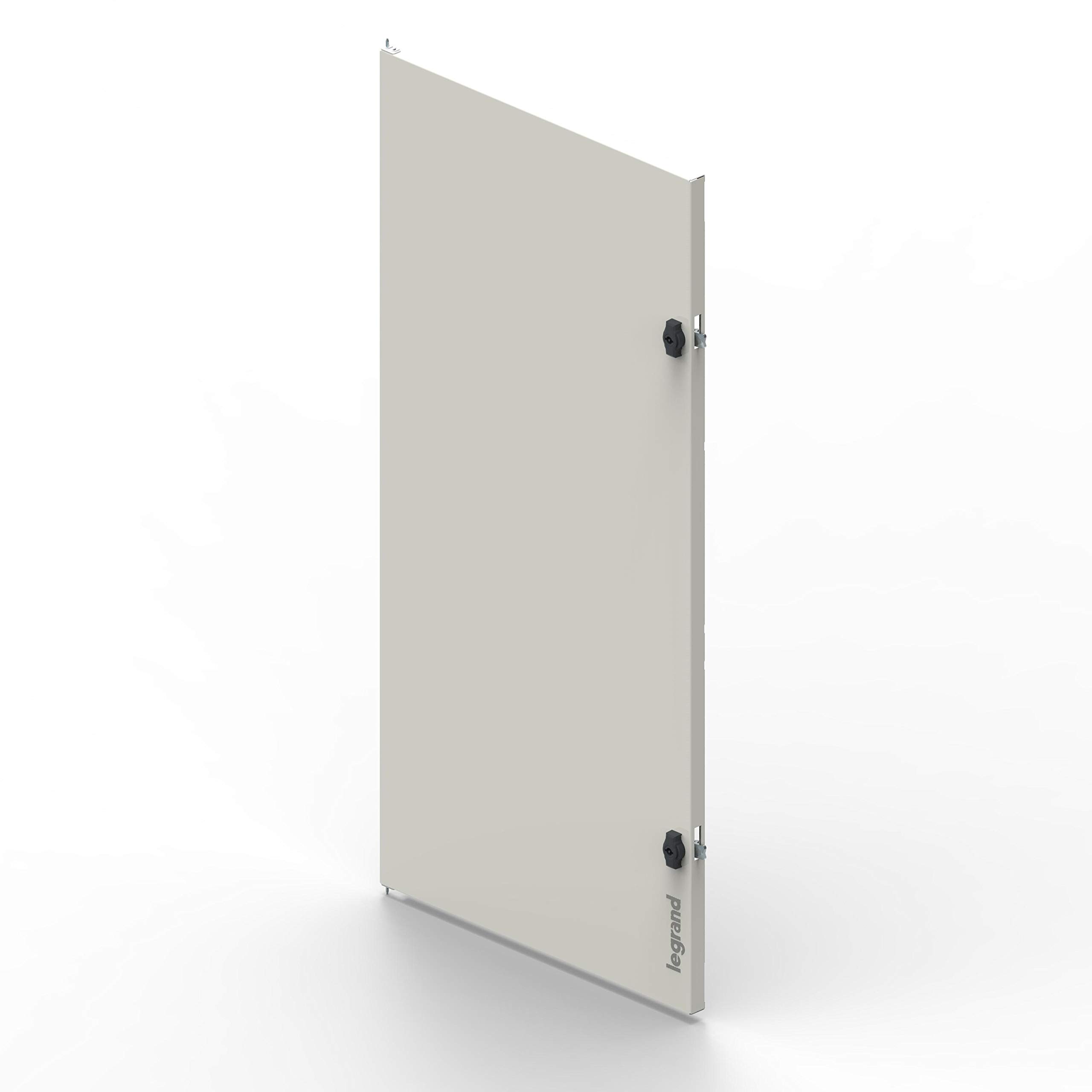 XL3S 160 Porte métal 7 x 36 m pour sécuriser les tableaux de distribution