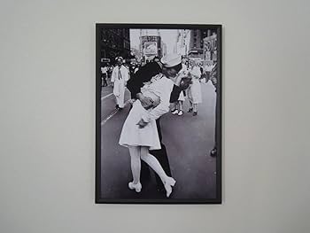 額装品/タイムズスクェアでの終戦祝賀のキス/アート/ポスター/インテリア ポスター アート タイムズスクェアでの終戦祝賀のキス