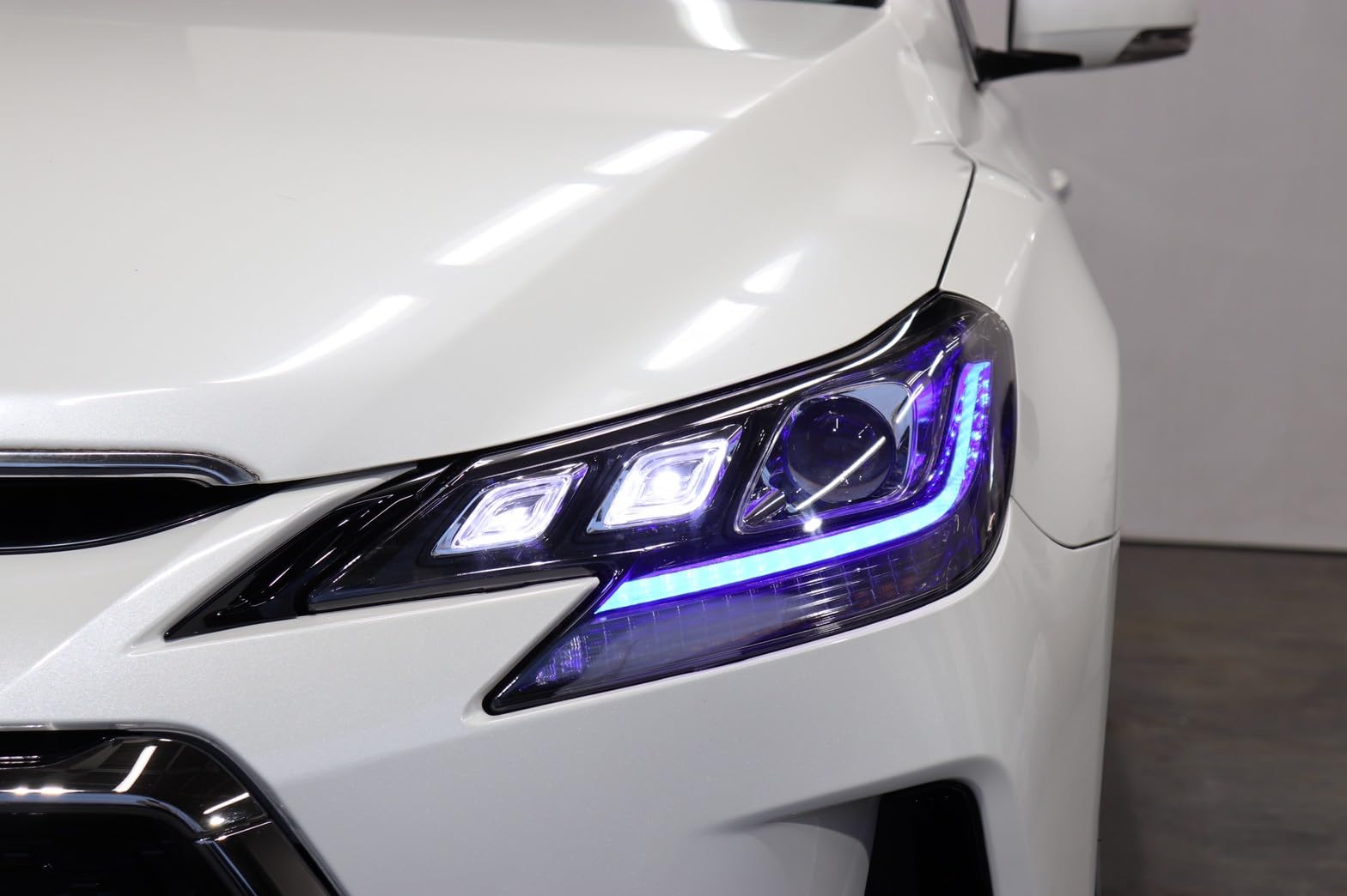 Amazon | GRX130 マークX 後期ルック3眼ヘッドライト 赤眼 レッドアイ