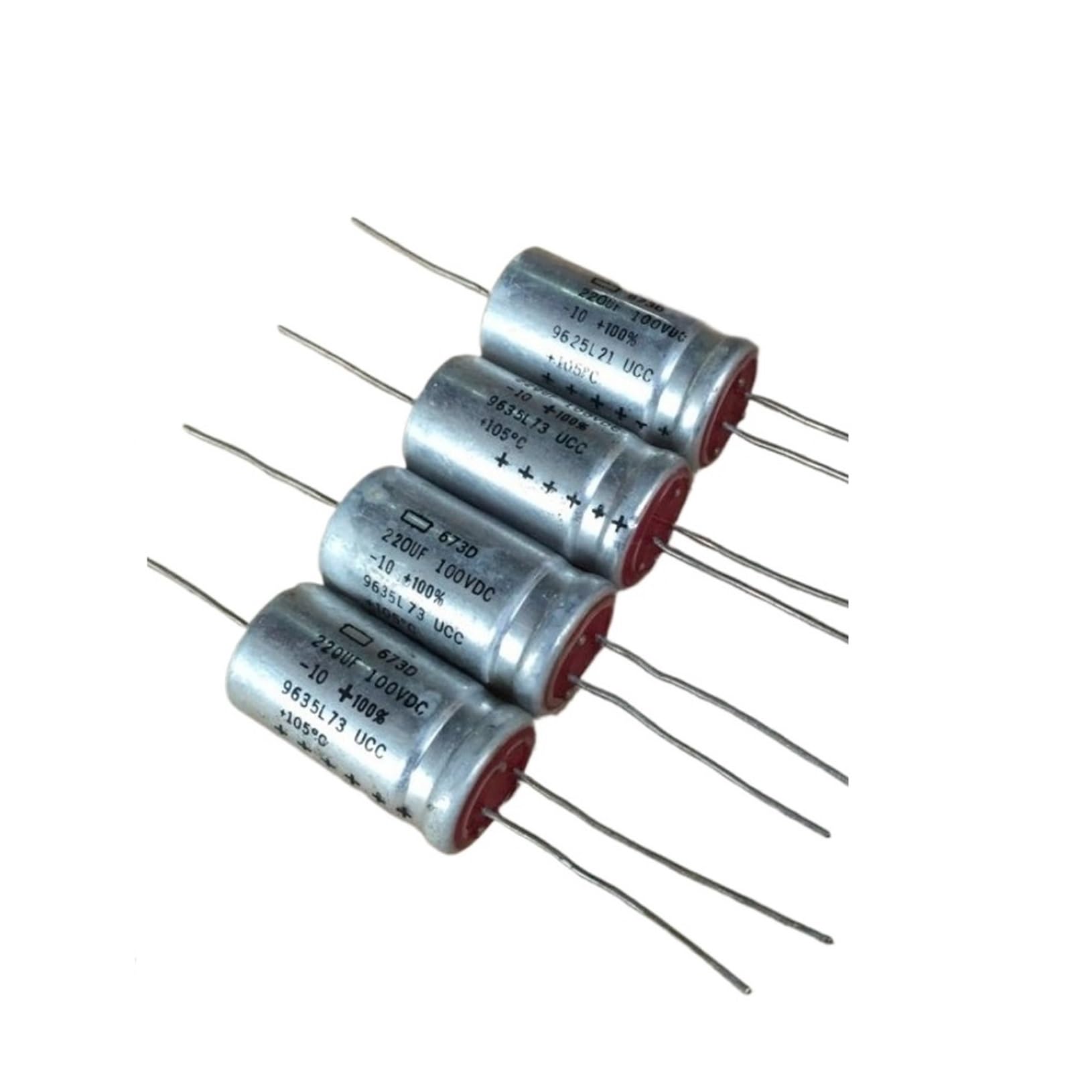 Condensateur axial 673D 220uF 100V résout les bruits de fond électriques