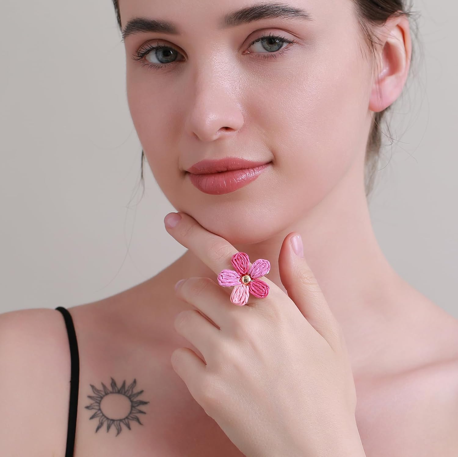 Women's Raffia Flower Ring, Handmade Adjustable Spring Summer Jewelry - Image 2