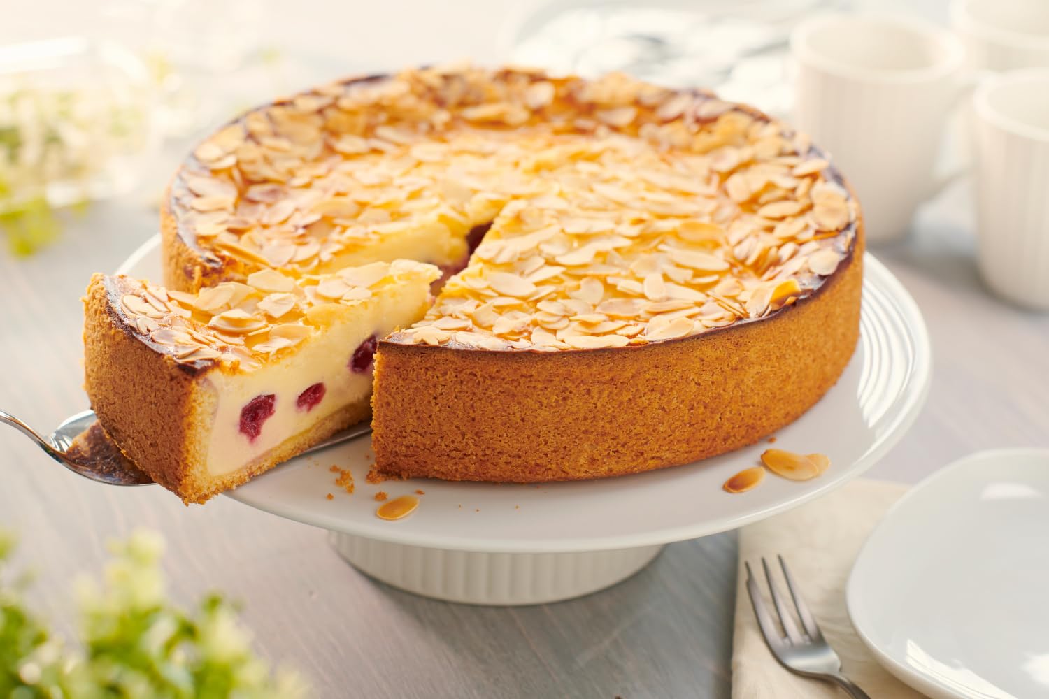 Dr. Oetker Käse Kuchen,8 x 570 g, Backmischung für Käsekuchen, einfaches & gelingsicheres Backen, Backmischung für Teig und Belag für einen Käsekuchen, vegetarisch