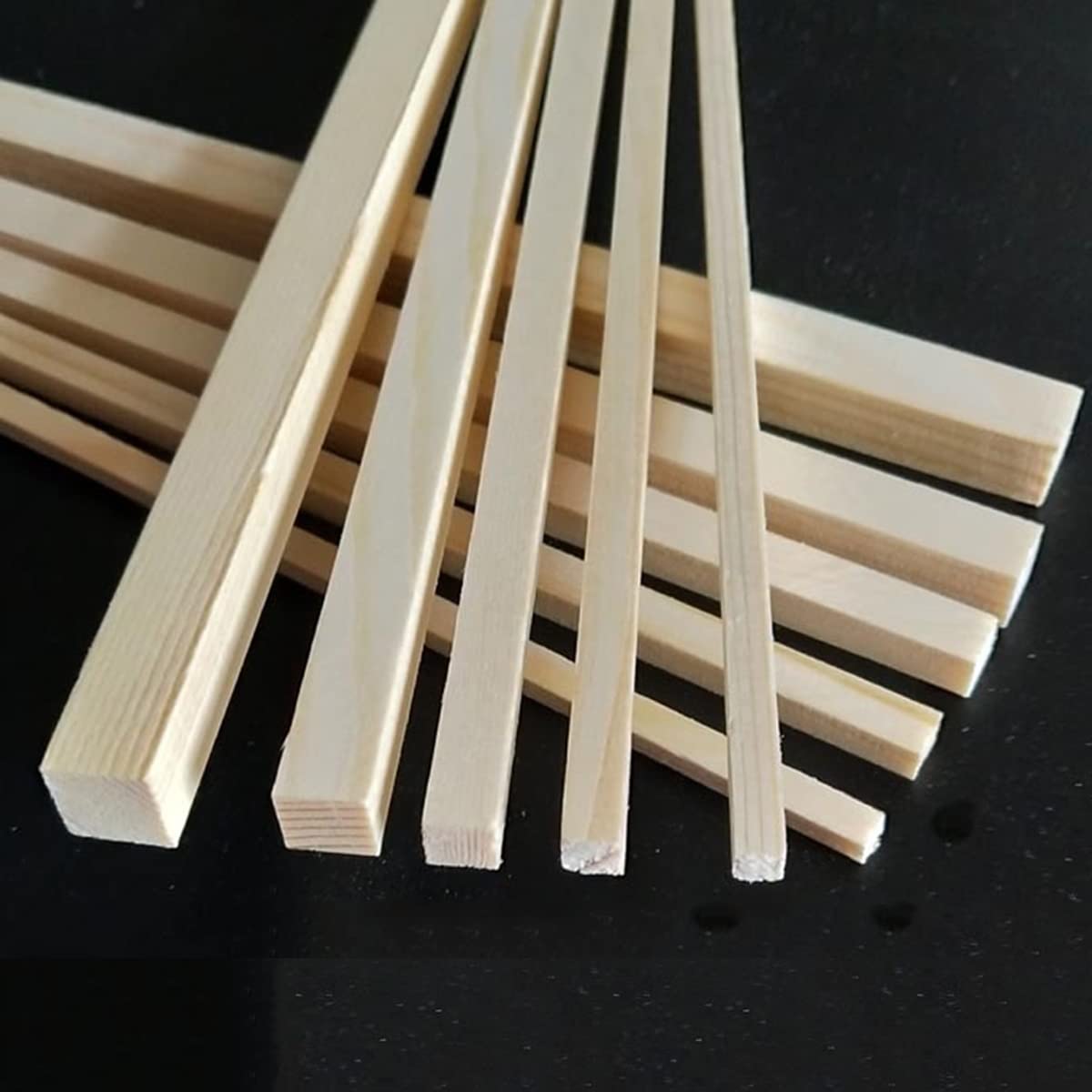 Drewniane kwadratowe pręty, Drewniane pręty kołkowe z naturalnego drewna sosnowego, niedokończone, wiele rozmiarów(12mm*12mm*200mm 34pcs)