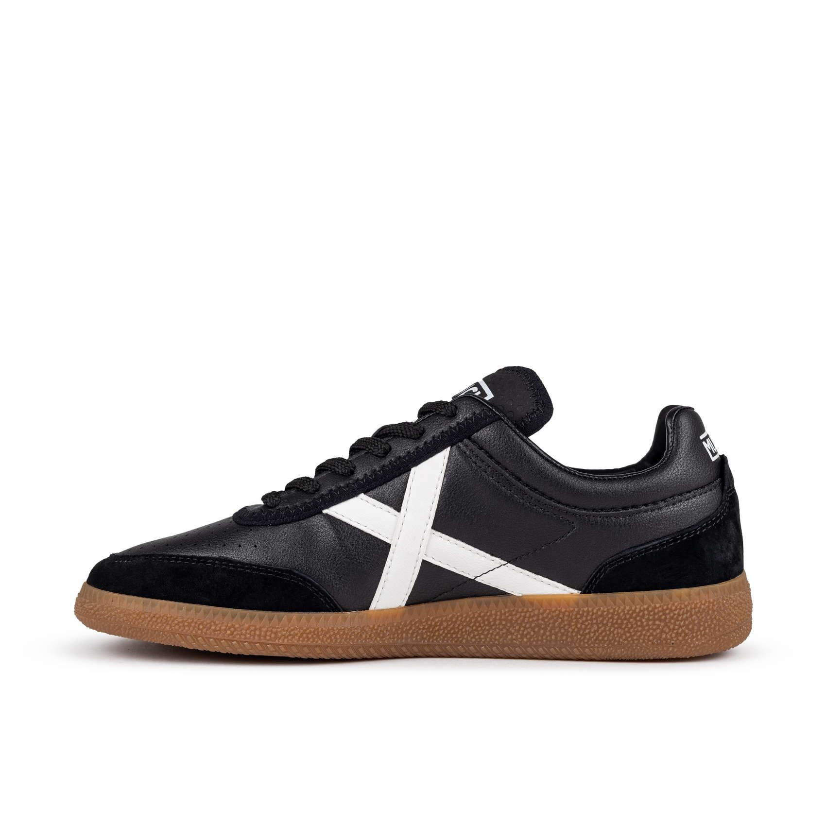 Munich Black Rumba Sneakers, Black/White, 7 UK