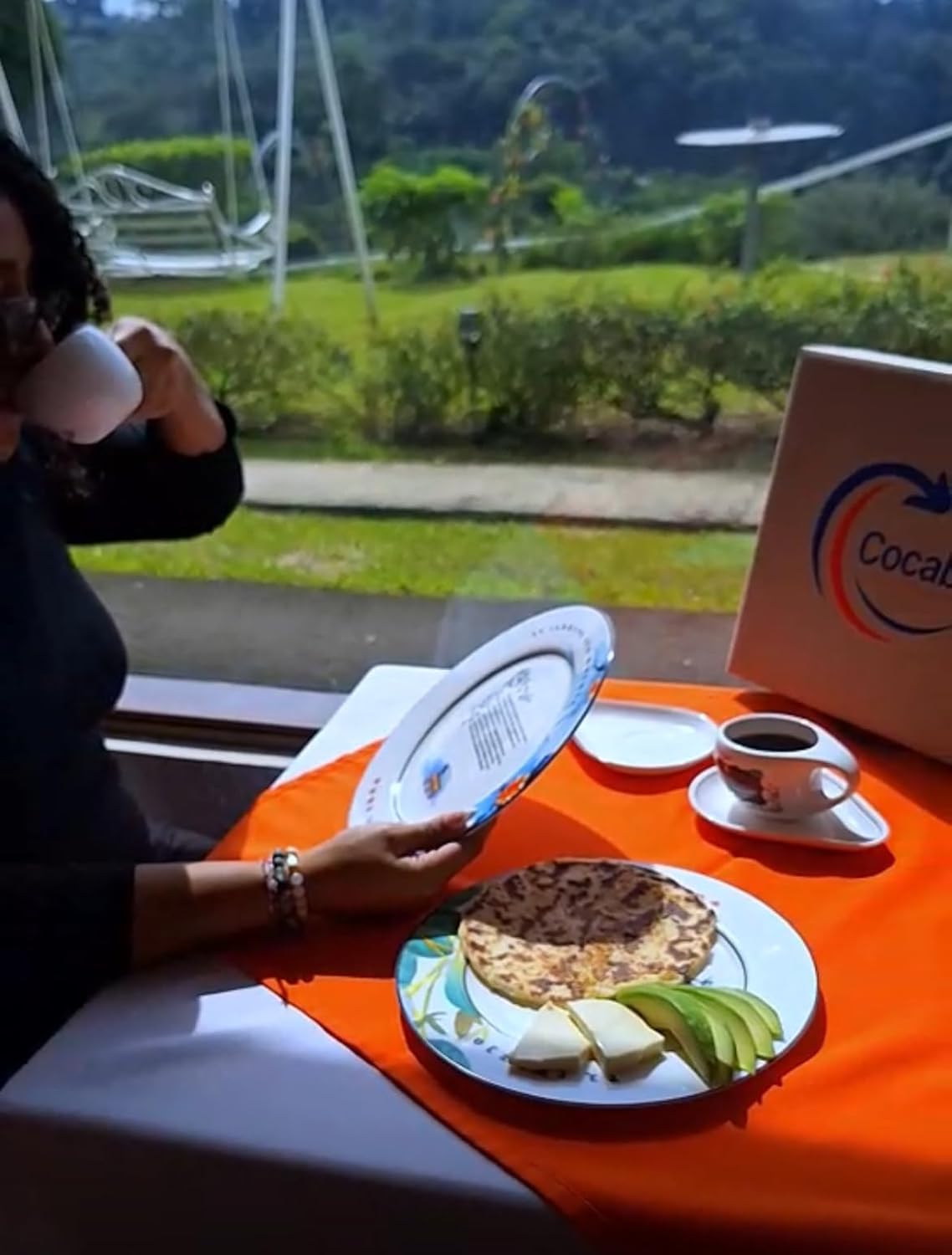 Cocaba-Porcelain Dinnerware Set – Urban Stories Plates and Bowls for Home & Kitchen, Microwave Safe, Modern Dish Set, Apartment Essentials, New Home Gift