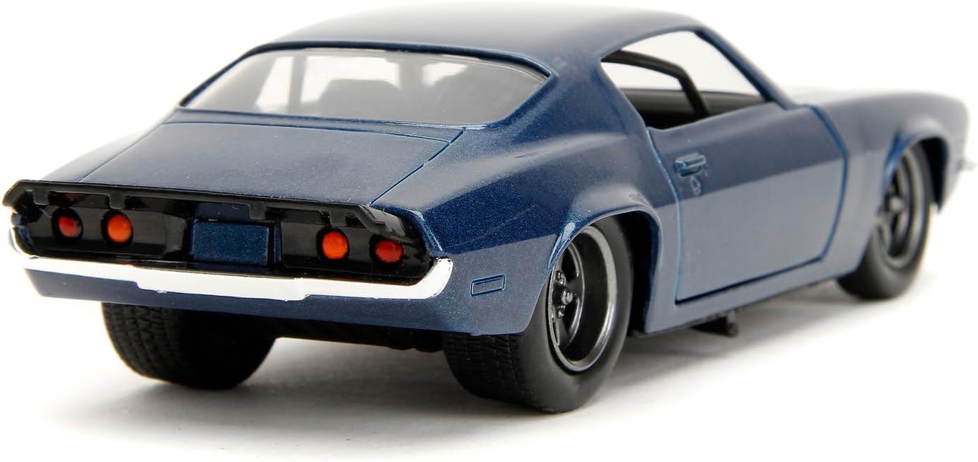 Jada Toys Marvel Winter Soldier, 1973 Chevrolet Camaro, incl. Winter Soldier figure, Die-Cast 1:32 scale model car (14 cm), metal car for collectors and children from 8 years