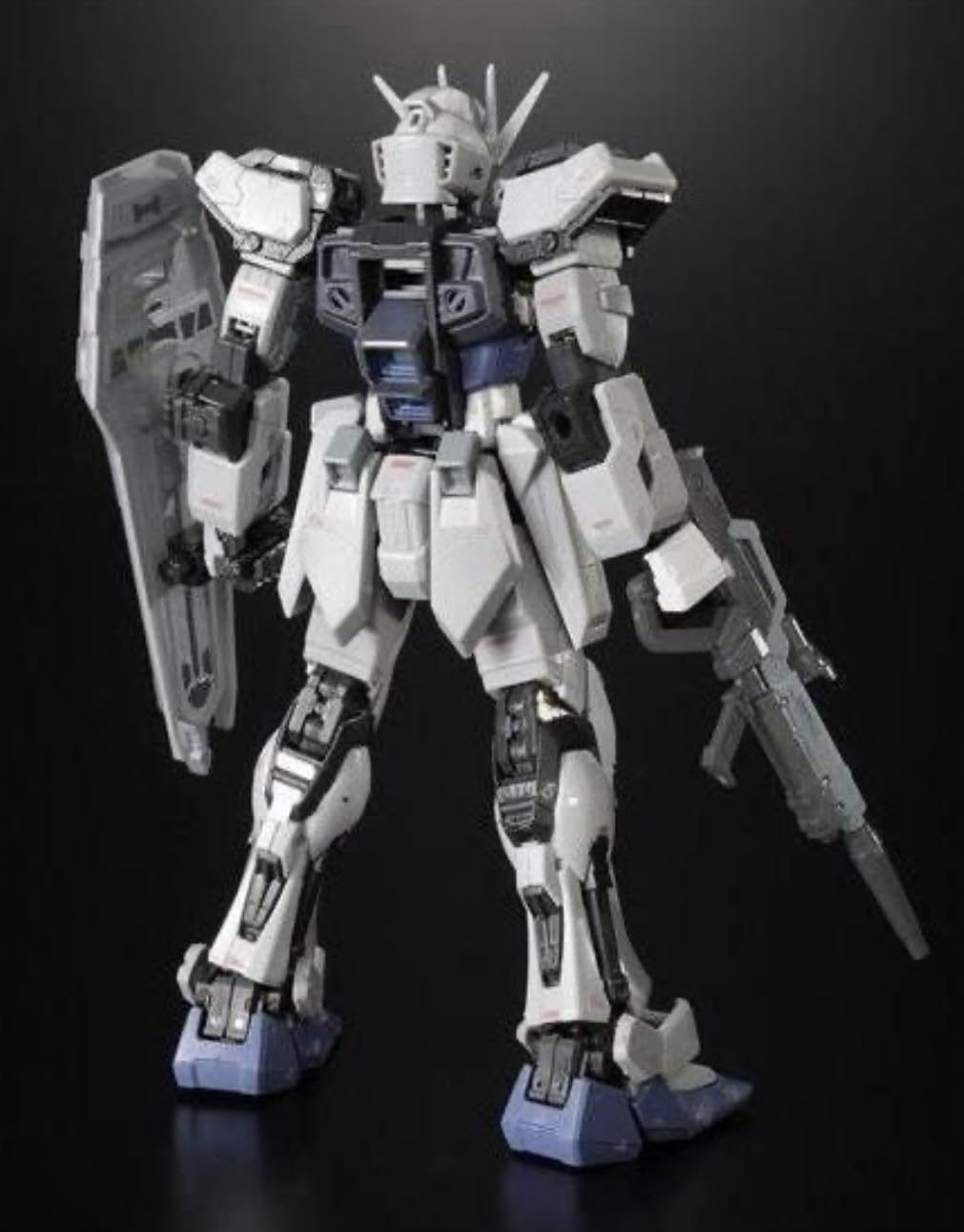 RG 1/144 GAT-X105 Strike Gundam Deactive Mode : Amazon.co.uk: Toys