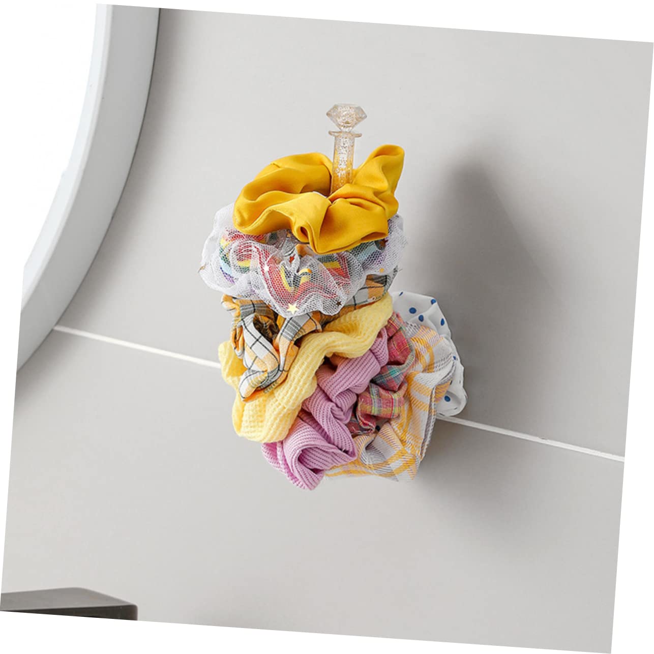 Alipis 5Pcs Adhesive Hair Tie Organizer Wall Mounted Scrunchie Holder Stands for Hair Accessories No Punching Required Versatile for Jewelry Towels and More