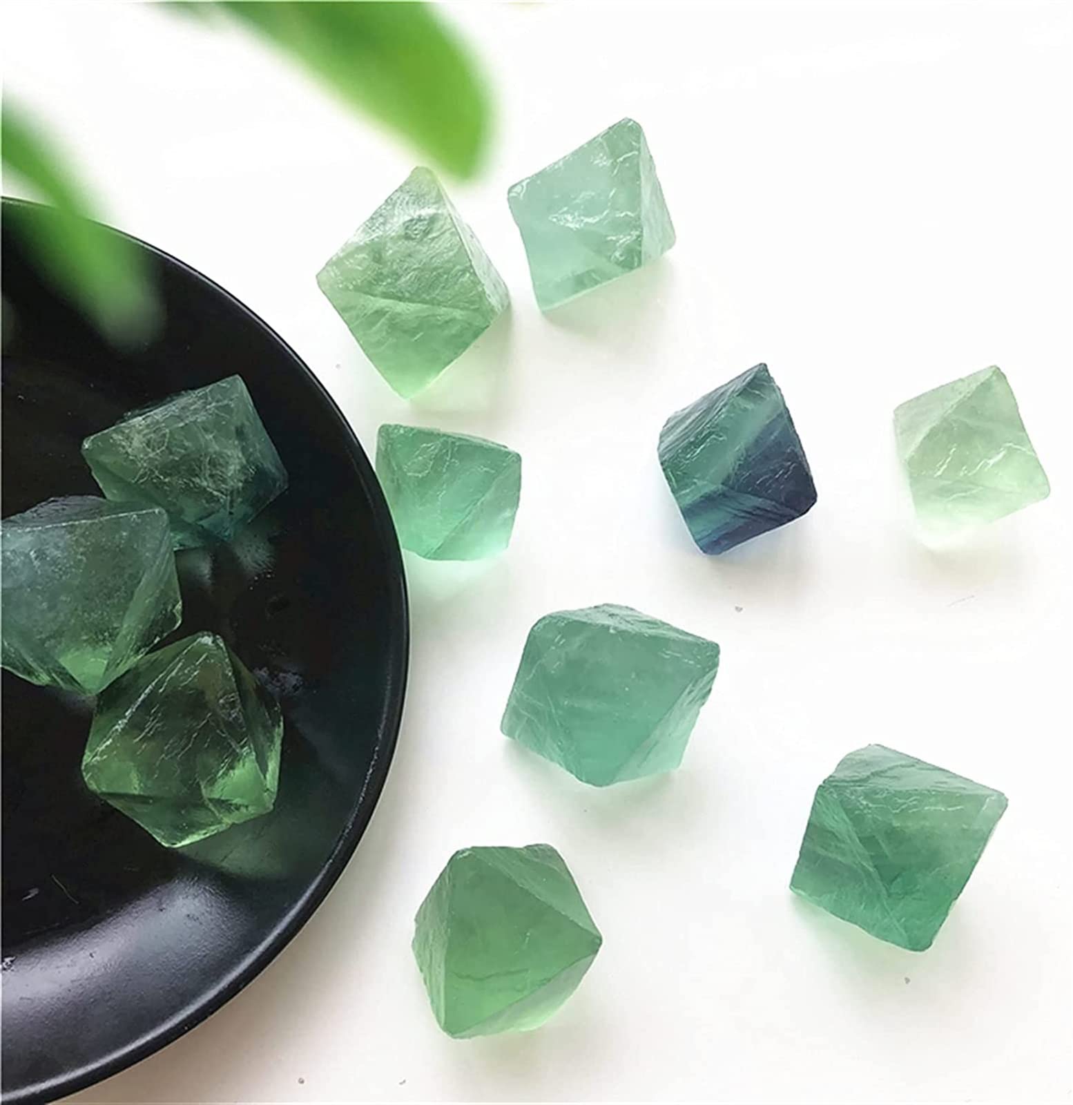 Fluorita octaédrica mineral natural para reducir el estrés ambiental en oficinas y salas
