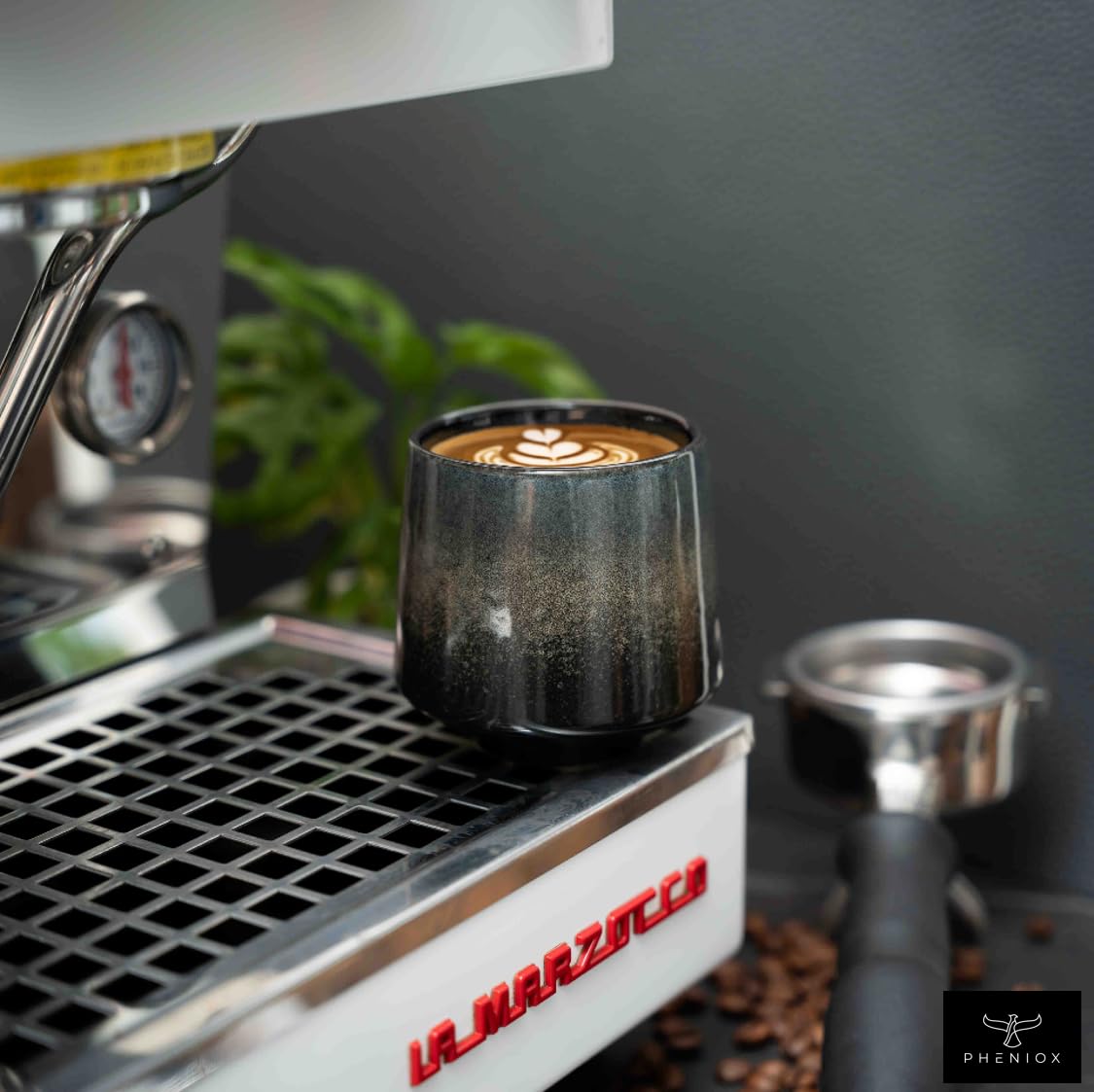 Pheniox Zestaw Filiżanek Cappuccino Infinity | 4 x 220 ml – Wysokiej Jakości Porcelanowe Filiżanki | Zestaw Kawy Bez Uchwytu | Prezent o Nowoczesnym Wzornictwie – Nadają Się do Mycia