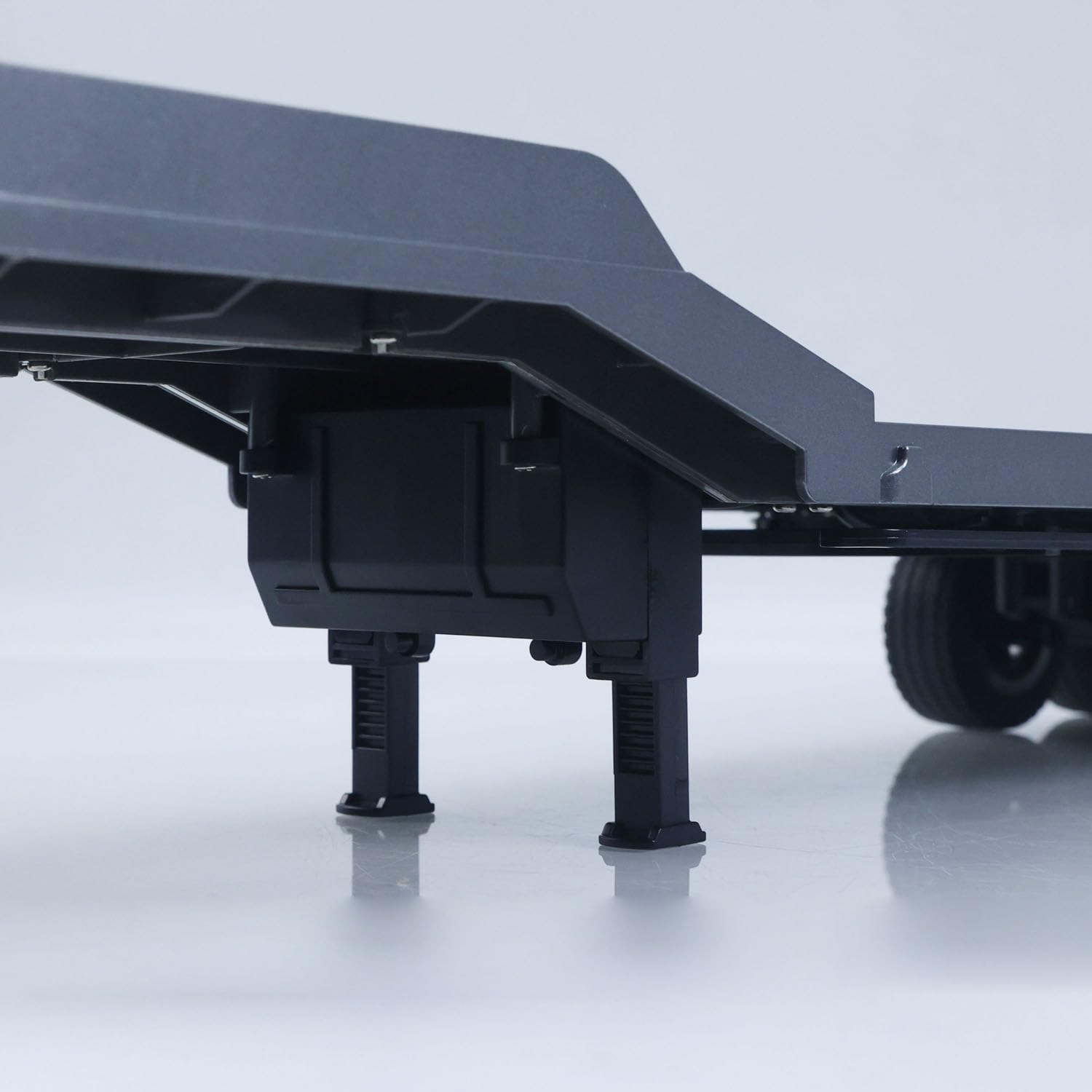 Semirremolque de plástico de 73,5 cm de plataforma plana 1502 para tractor de control remoto 1/18, camión Huina 1501, patas de soporte electrónico, tablero trasero para pasatiempos de adultos