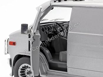 Amazon | 1/18 1983 GMC Vandura バンデューラ GREENLIGHT