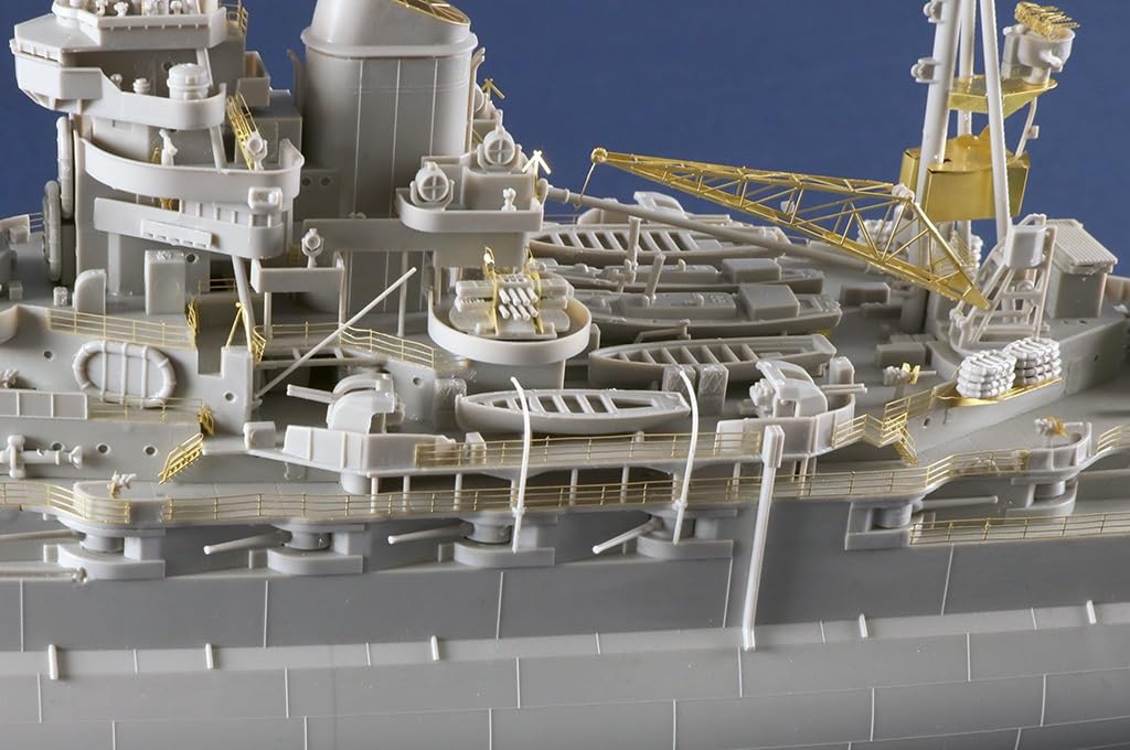 Trumpeter 05379 - Modello in plastica con risoluzione HMS della corazzata britannica 1/350