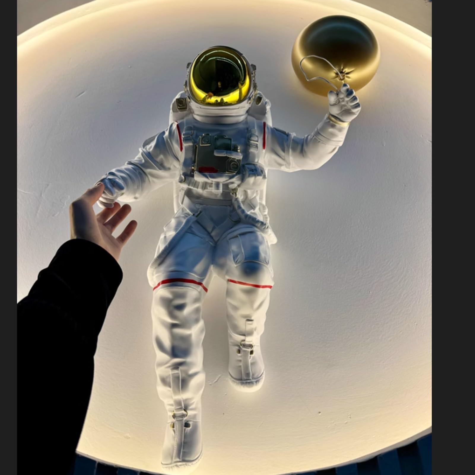 Decoración De Pared De Astronauta - Escultura De Pared De Astronauta De Resina Montada En La Pared, Figura Colgante De Astronauta para Habitación De Niños, Decoración De Pared Navideña(D)