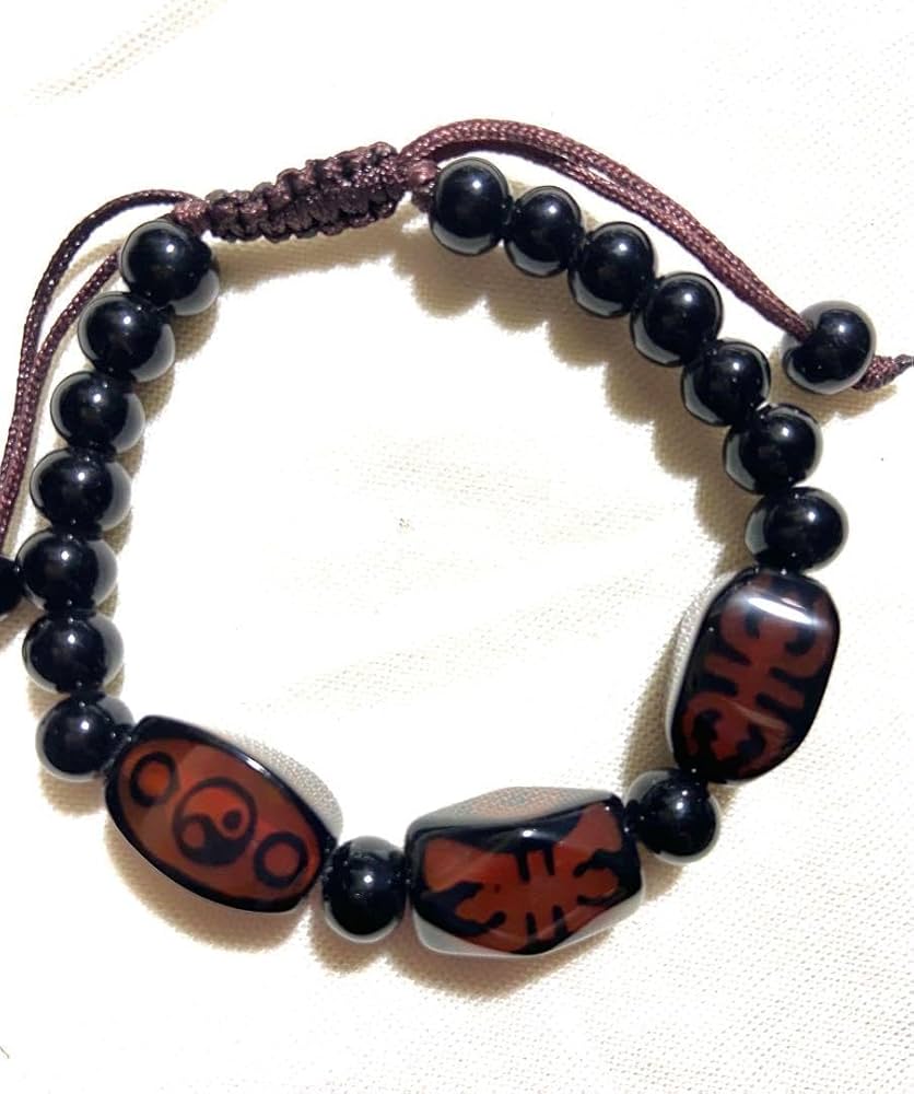 守ってくれるチベット本天珠 Amazon.co.jp: 天珠の神秘力: チベットの守護石 : 井村 宏次