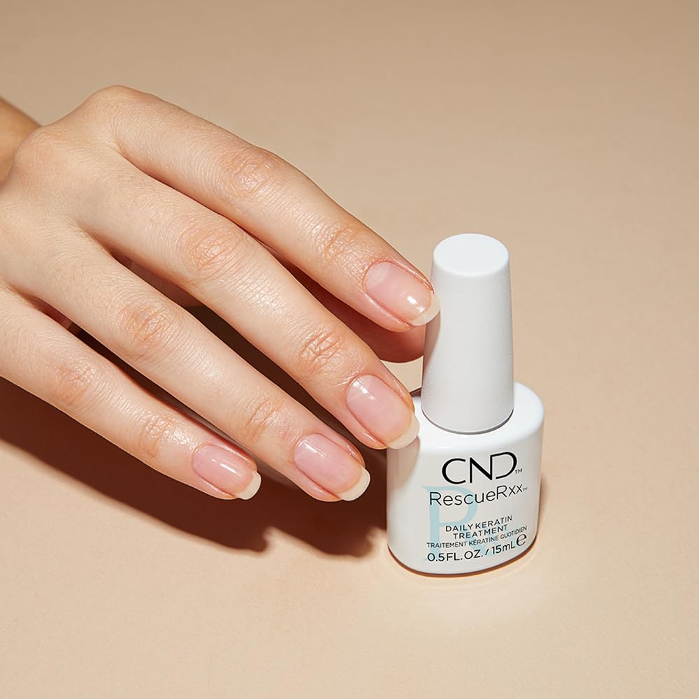 CND RescueRxx - Trattamento Quotidiano alla Cheratina, Nutre e Ripara le Unghie Danneggiate, con Olio di Jojoba e Mandorla, Riduce la Desquamazione, per Unghie Sane, 15ml