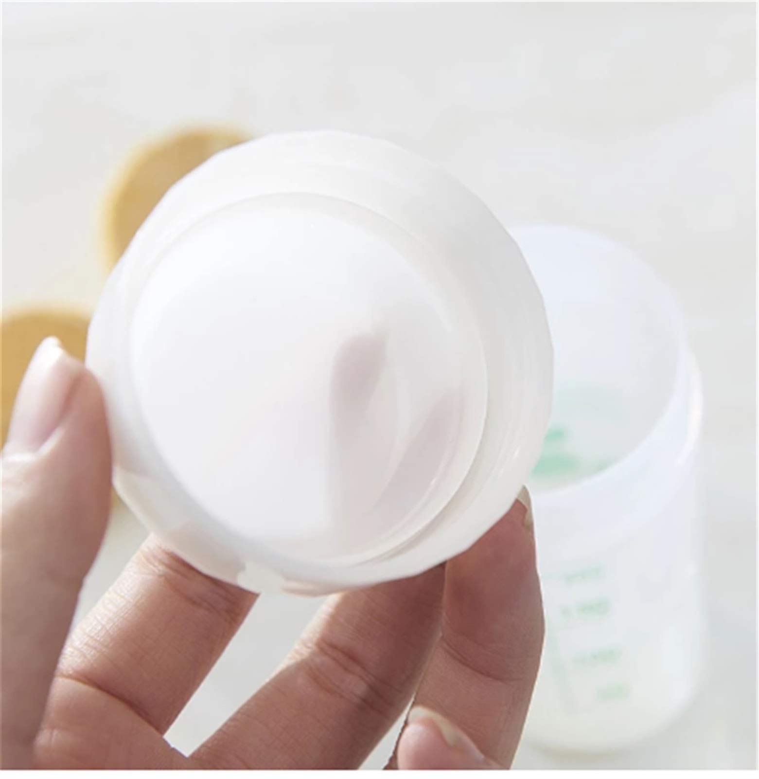 MRKU Bottiglia d'Acqua Portatile in plastica per Sport all'Aria Aperta da 250 ml, Shaker per proteine, per Sport Acquatici, Escursionismo, Viaggi, Yoga, Corsa