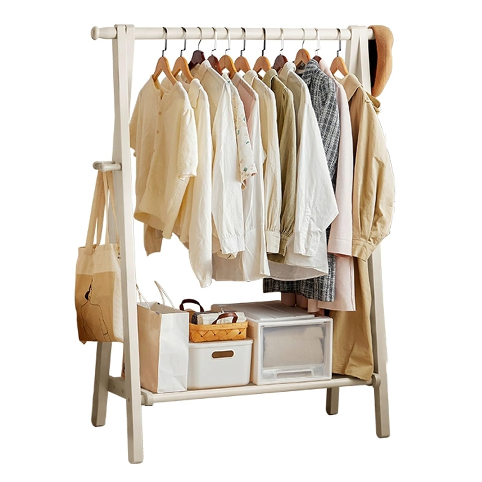 Porte-manteau bois blanc compact pour optimiser les petits espaces et couloirs